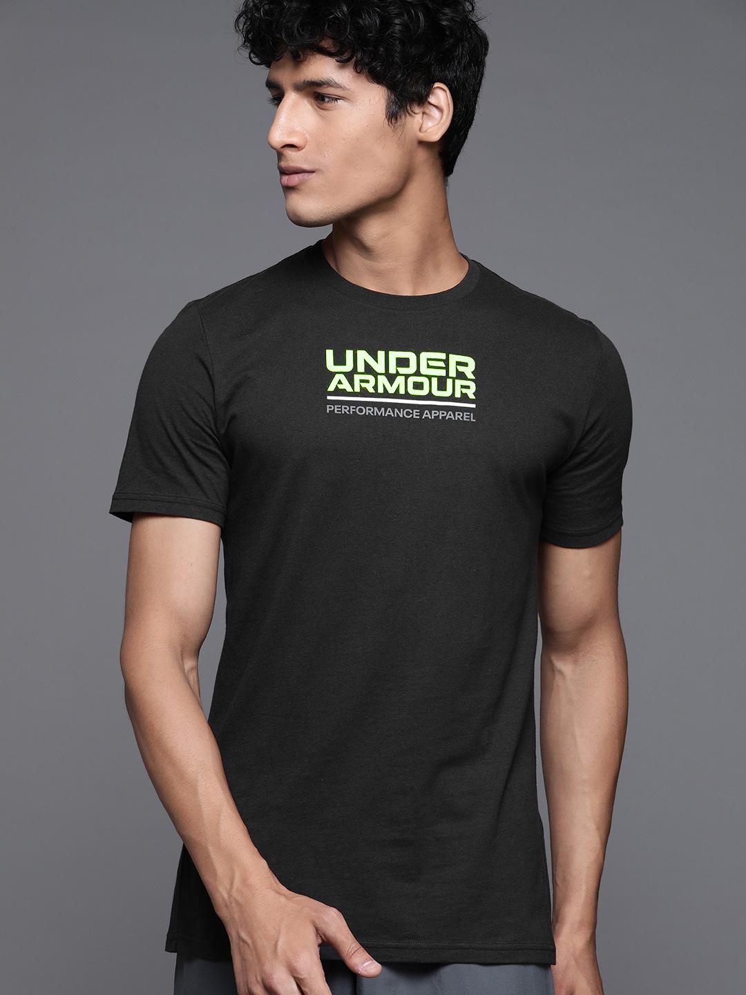 

UNDER ARMOUR Men Black Brand Logo Loose T-shirt