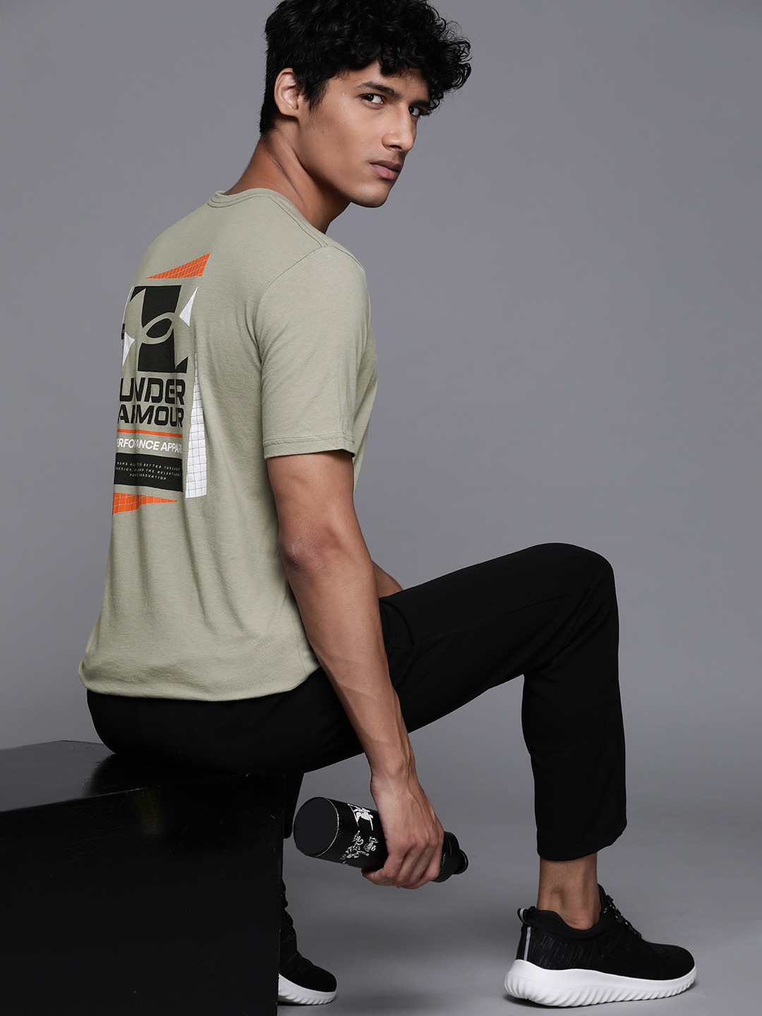 

UNDER ARMOUR Men Sage Green Multicolor Box Logo SS Brand Logo Printed T-shirt