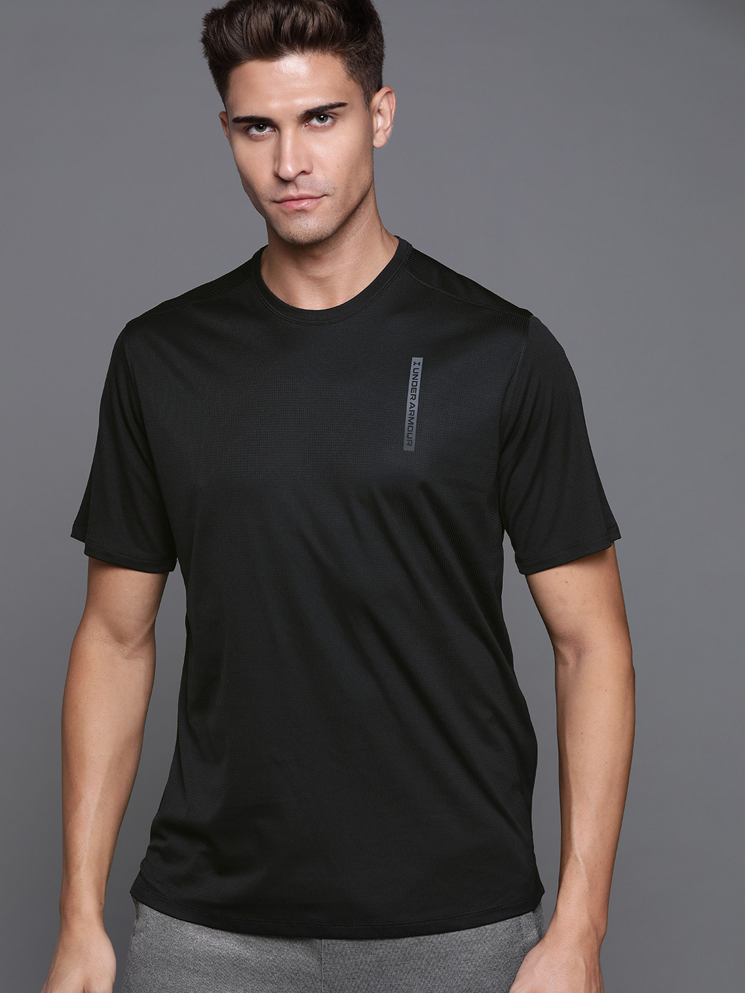 

UNDER ARMOUR Men Black Coolswitch SS Brand Logo Printed Training or Gym T-shirt