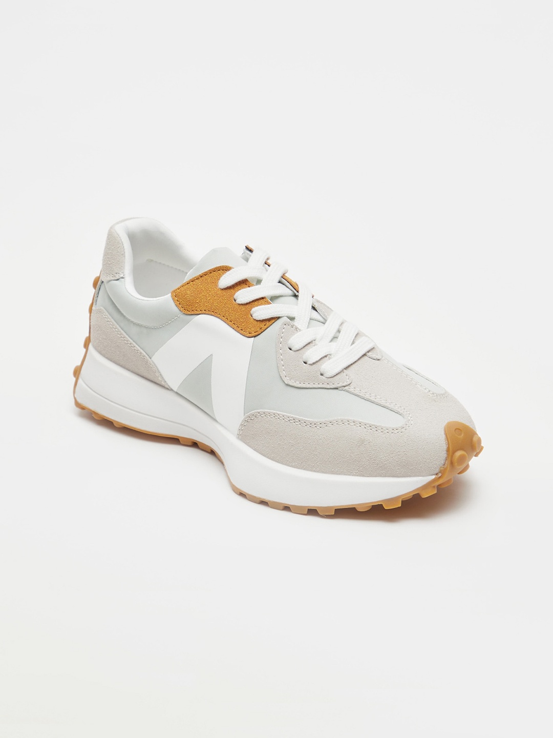 

shoexpress Women Beige Running Non-Marking Shoes