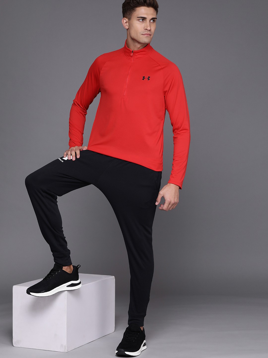 

UNDER ARMOUR Men Red Solid Tech 2.0 1/2 Zip Loose T-shirt