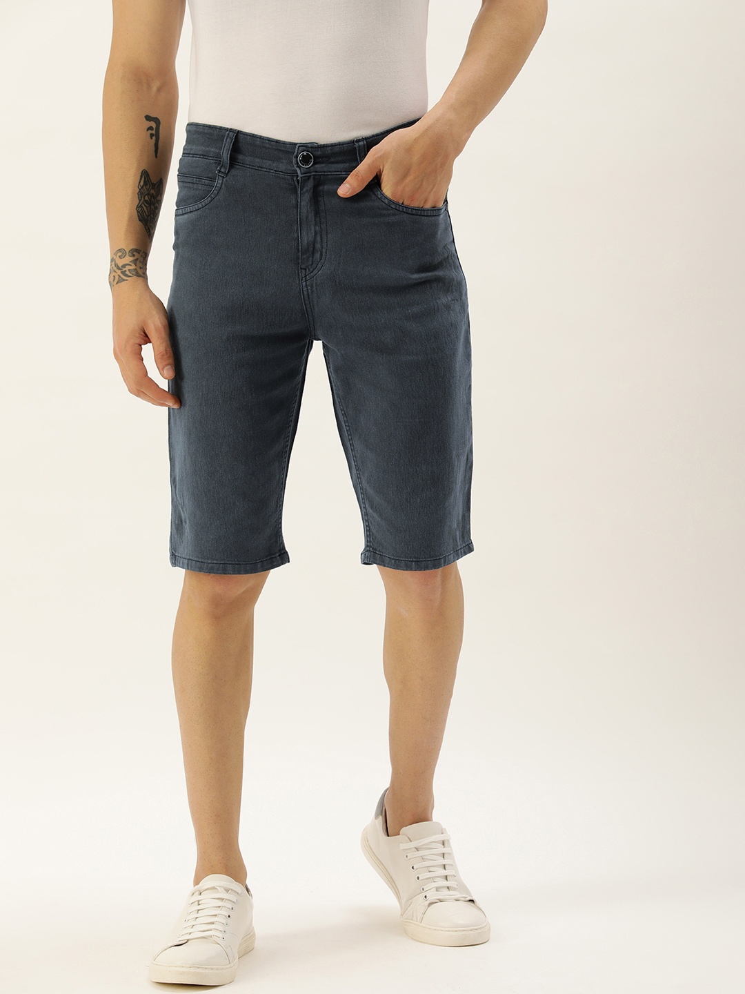 

Sports52 wear Men Grey Solid Mid-Rise Denim Shorts