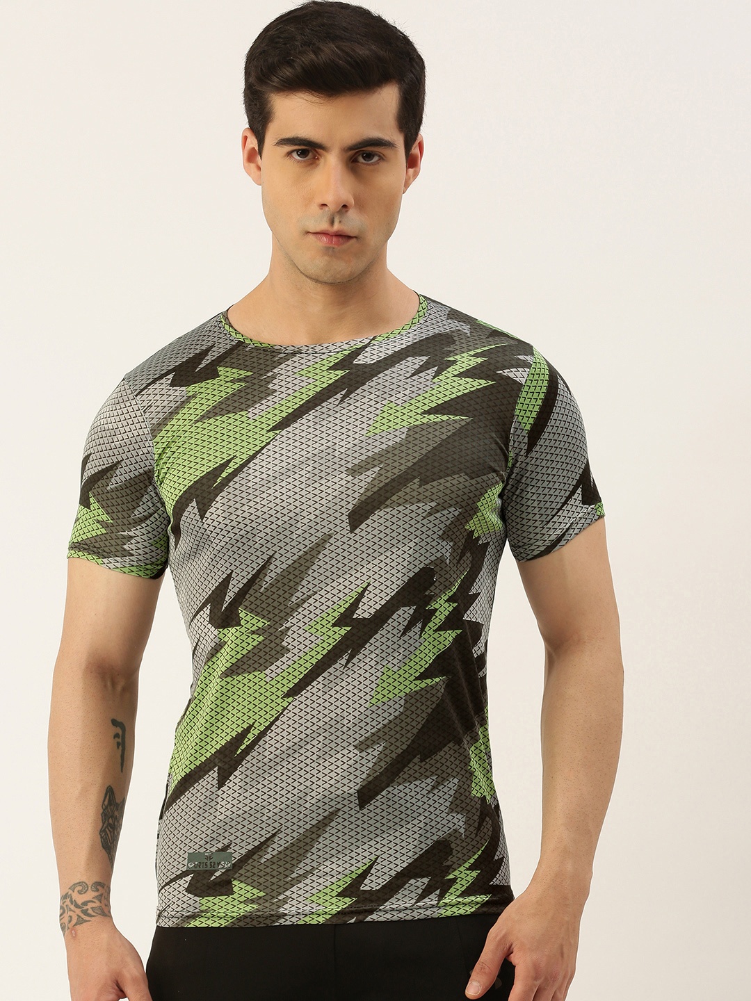 

Sports52 wear Round Neck Abstract Printed Dry-Fit Training T-shirt, Black