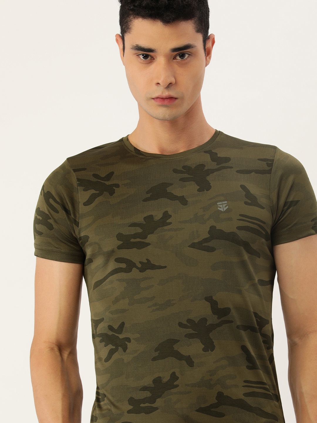 

Sports52 wear Men Olive Green Camouflage Printed Dri-Fit Training T-shirt