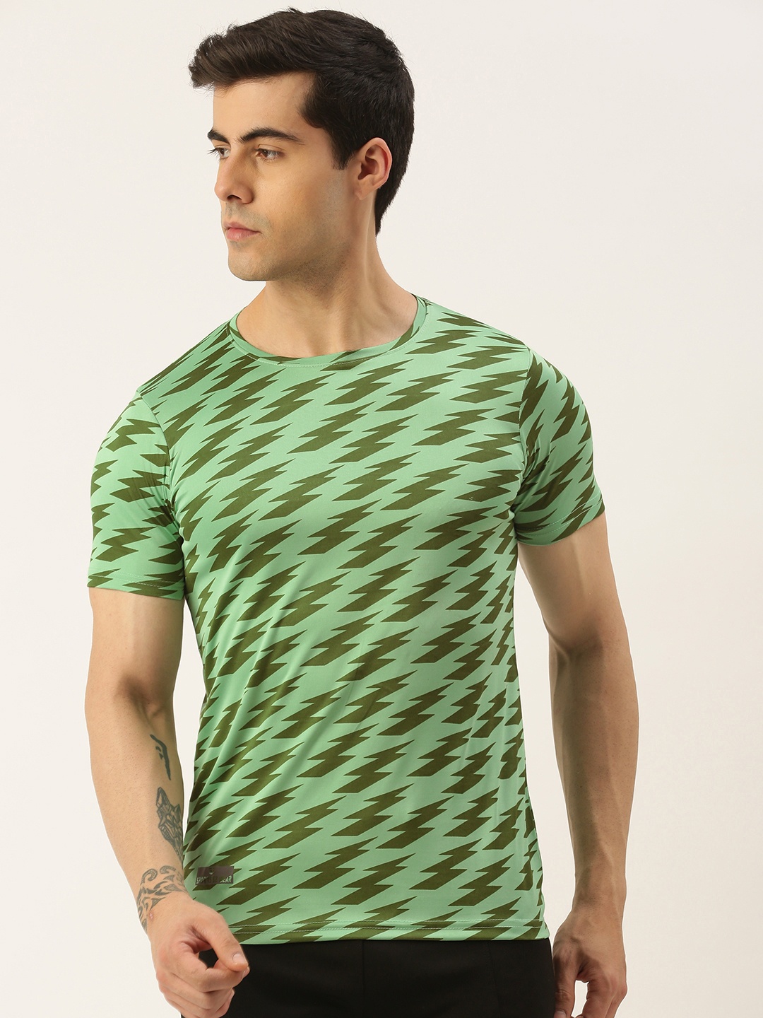 

Sports52 wear Men Geometric Printed Round Neck T-shirt, Green