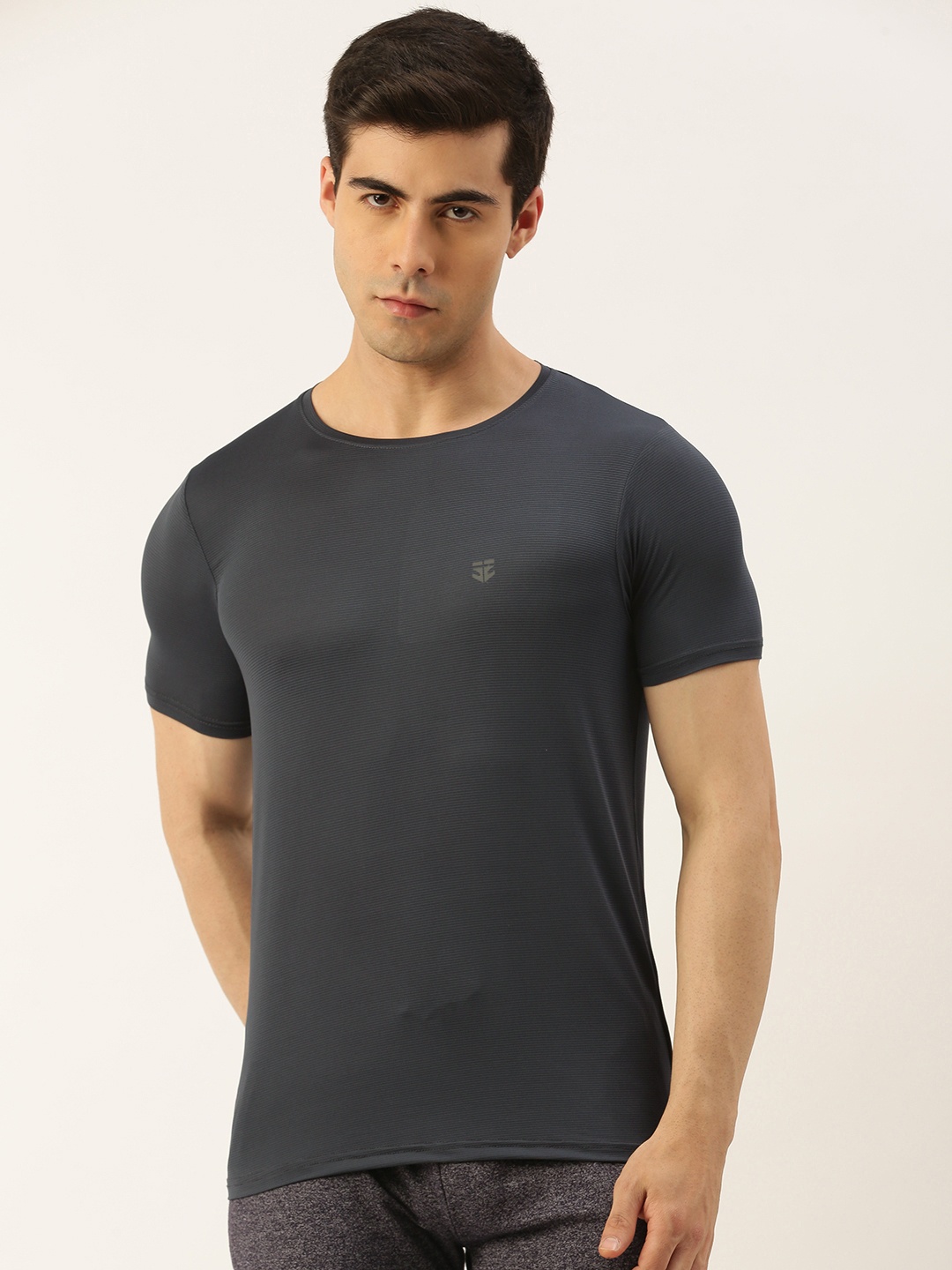 

Sports52 wear Men Solid Round Neck T-shirt, Navy blue