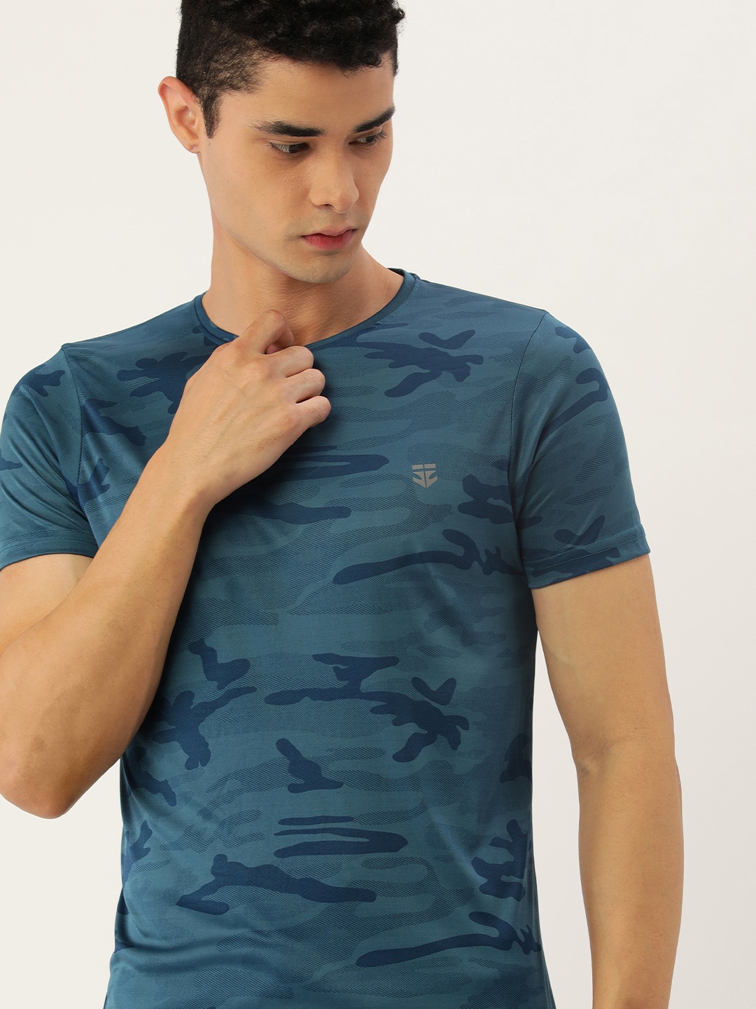 

Sports52 wear Men Blue Camouflage Printed Dri-Fit Training T-shirt