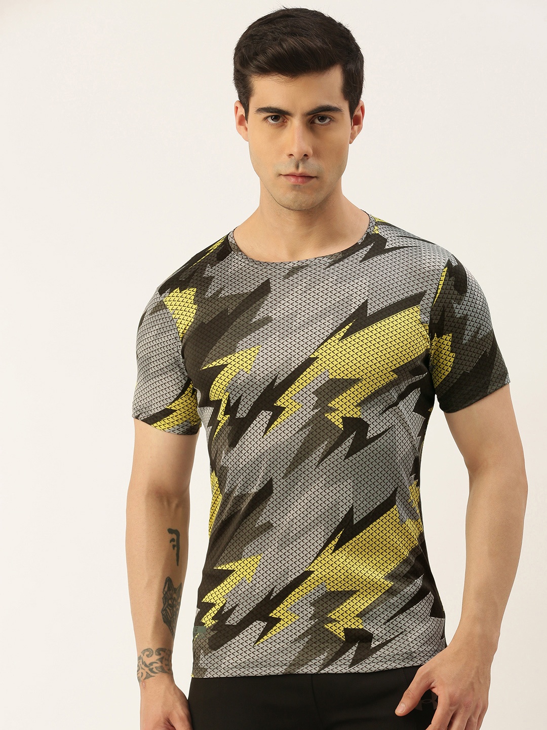 

Sports52 wear Abstract Printed Dry Fit Training Sports T-shirt, Grey