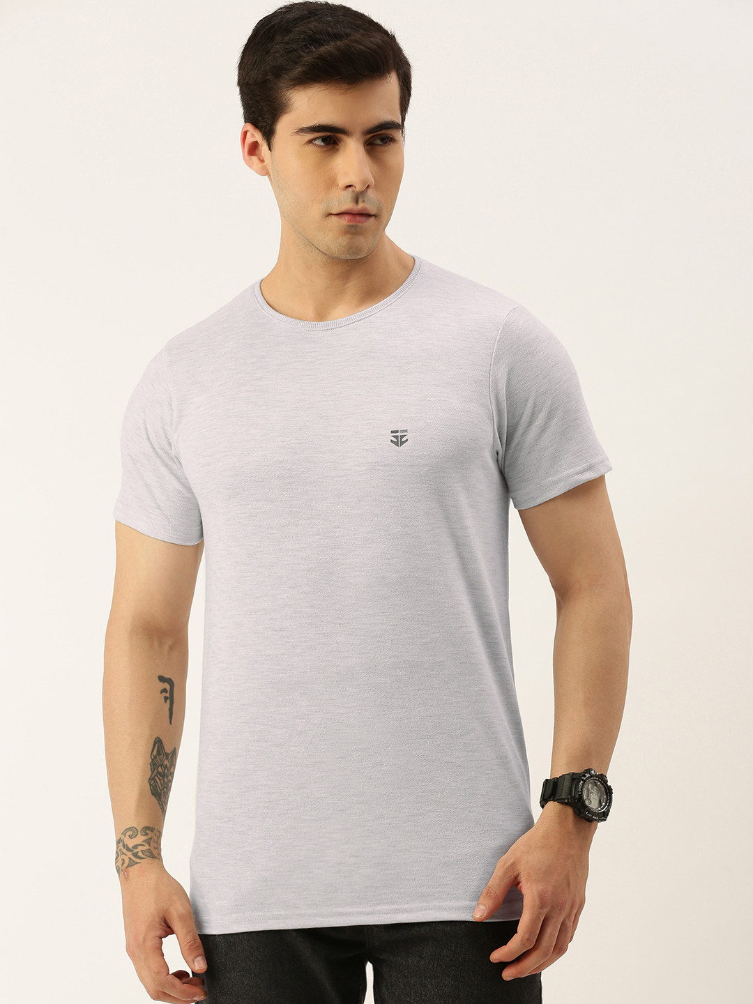 

Sports52 wear Men Solid Round Neck T-shirt, Grey