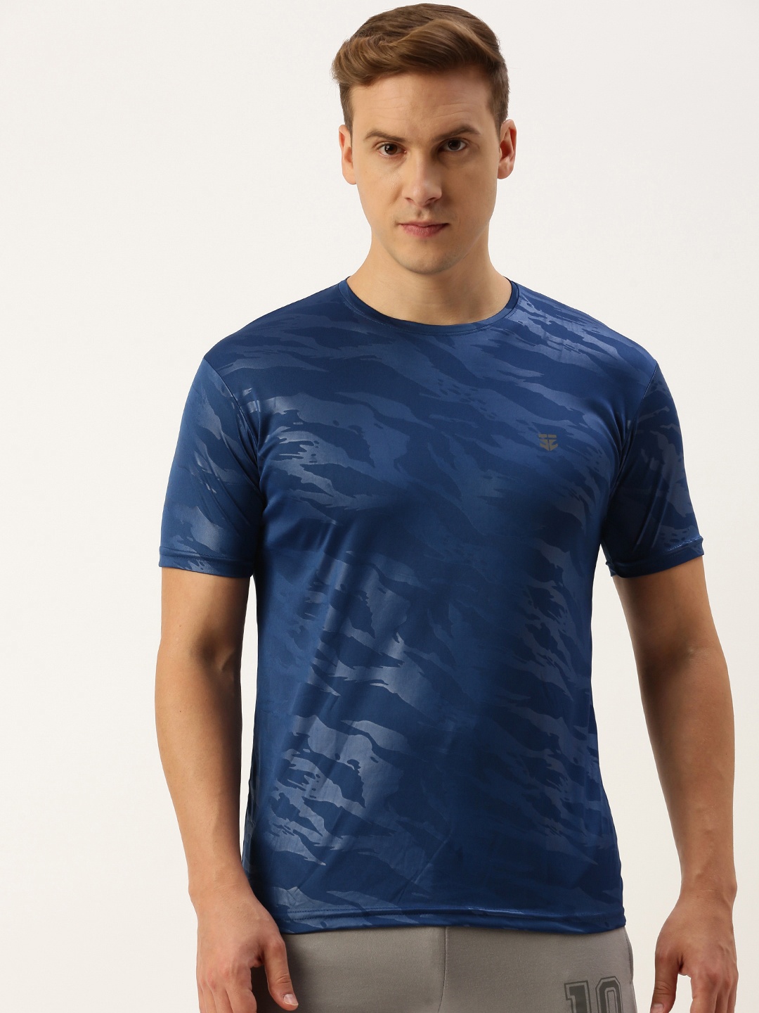 

Sports52 wear Men Dry Fit Camouflage Printed Training T-shirt, Blue
