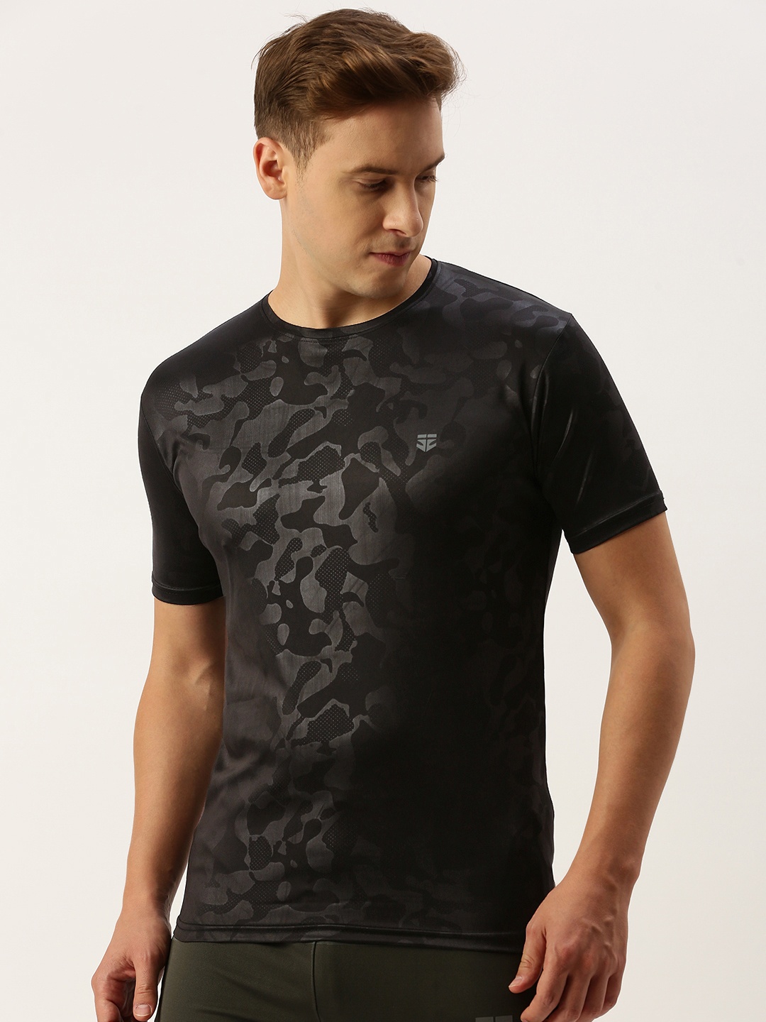 

Sports52 wear Men Abstract Print Knitted Dry Fit Training Or Gym T-shirt, Black