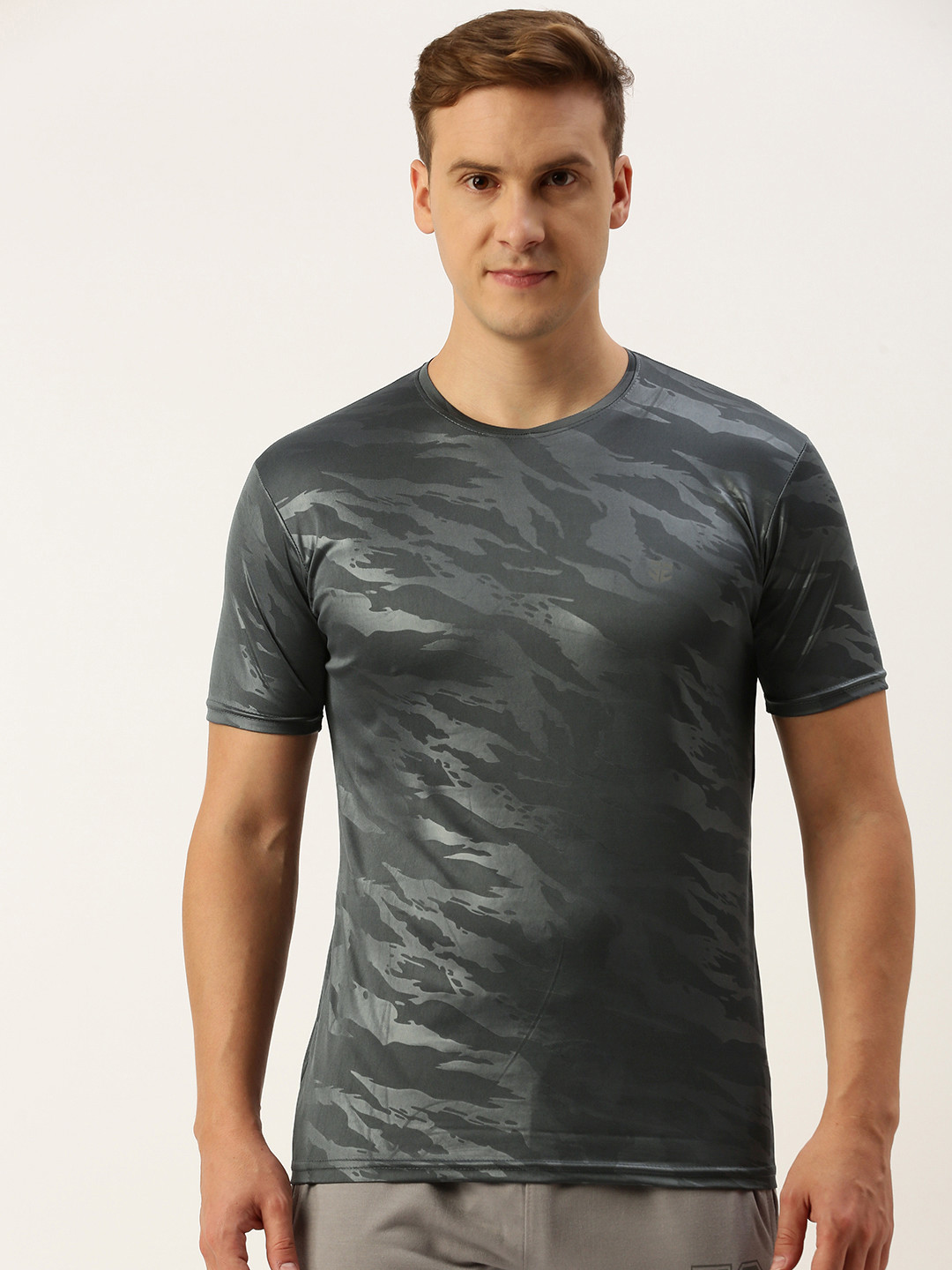 

Sports52 wear Men Dry Fit Camouflage Printed Training T-shirt, Grey