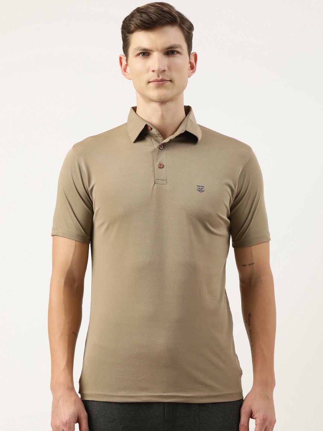 

Sports52 wear Solid Knitted Polo Collar Training T-shirt, Beige