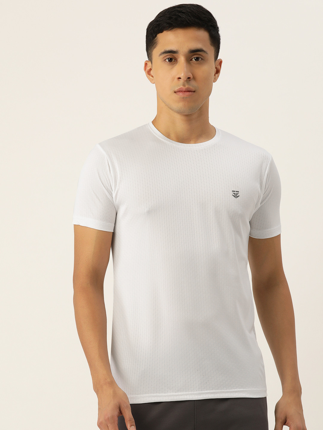 

Sports52 wear Self-Design Dry Fit Training T-shirt, White