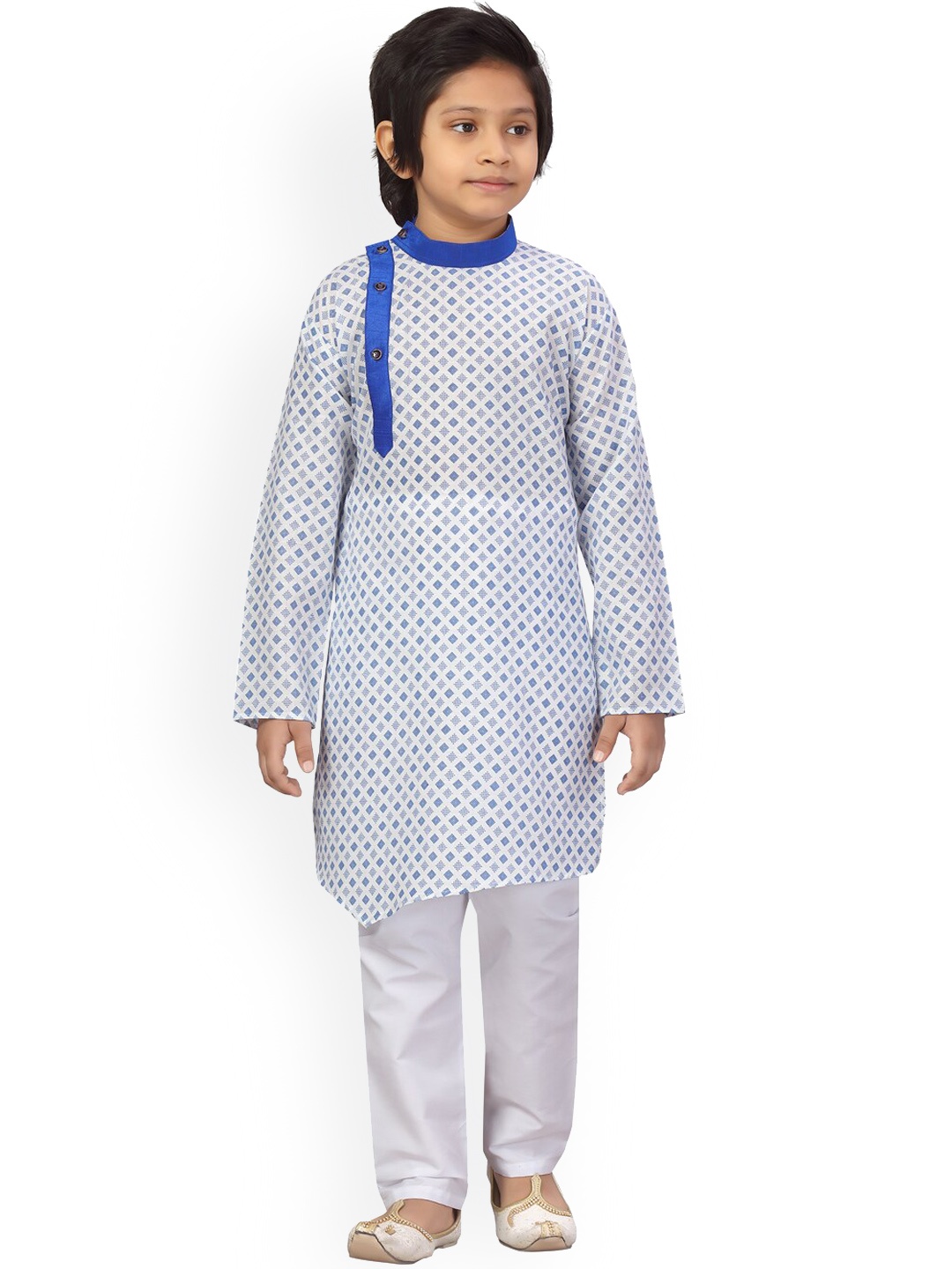 

LITTLE MAFIA BY Aarika Boys White Printed Pure Cotton Kurta with Pyjamas