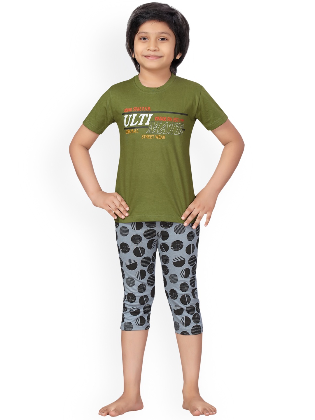 

LITTLE MAFIA BY Aarika Boys Green & Grey Printed Night suit