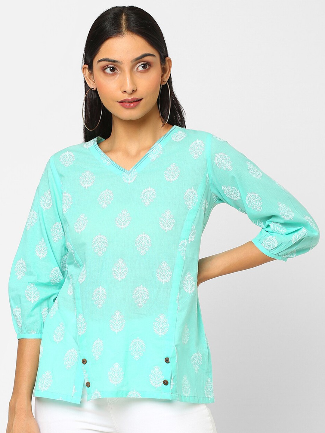 

KAMI KUBI Turquoise Blue Print V Neck Cotton Top