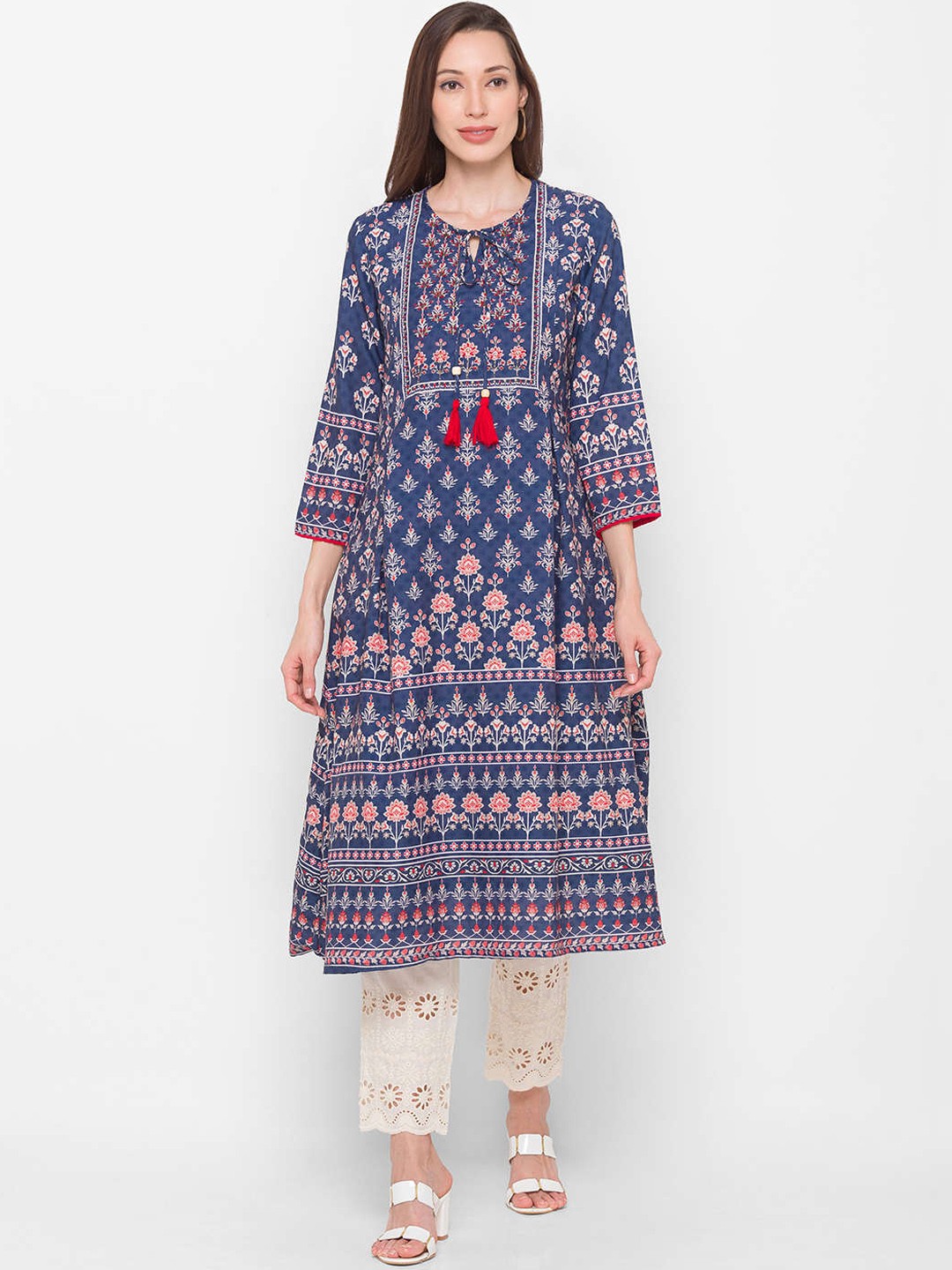 

ZOLA Women Blue & White Ethnic Motifs Printed Kurta with Trousers