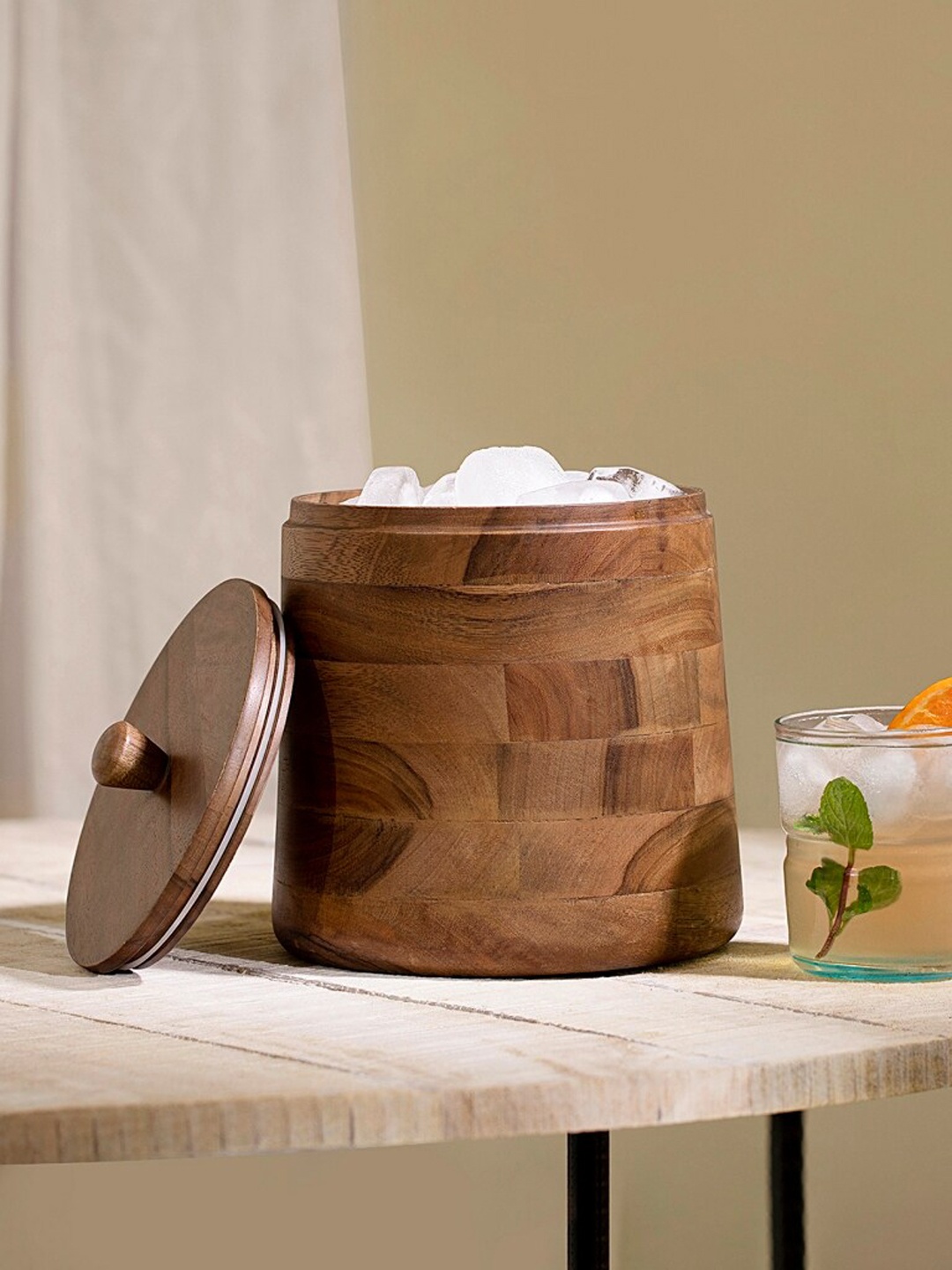 

ellementry Brown Wooden Ice Bucket With Glass Insert