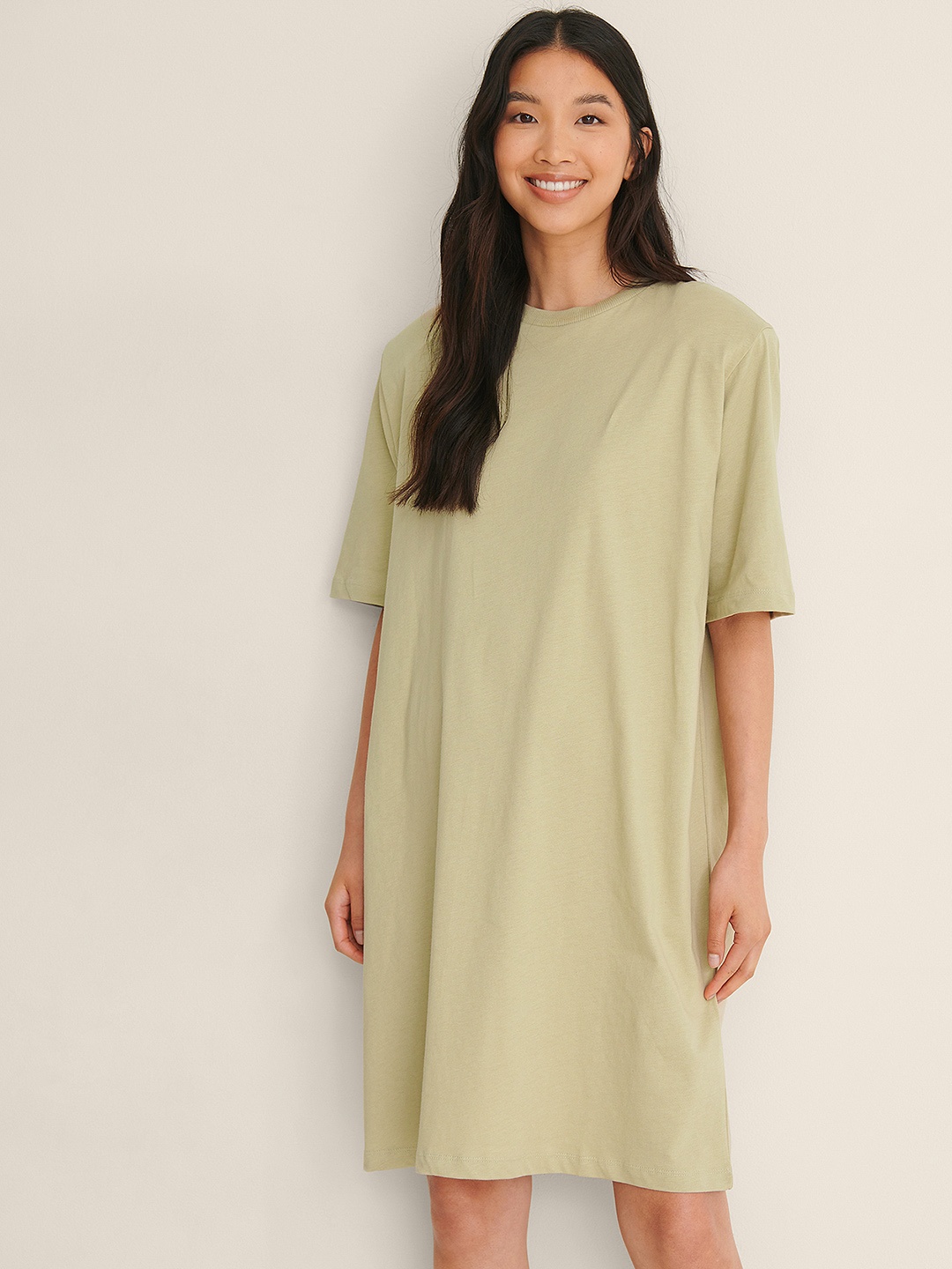 

NA-KD Women Green Solid Pure Cotton Padded Shoulder T-shirt Dress