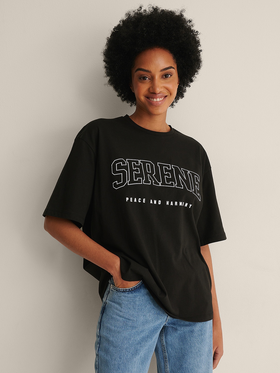 

NA-KD Women Black & White Typography Printed Drop-Shoulder Sleeves Pure Cotton T-shirt