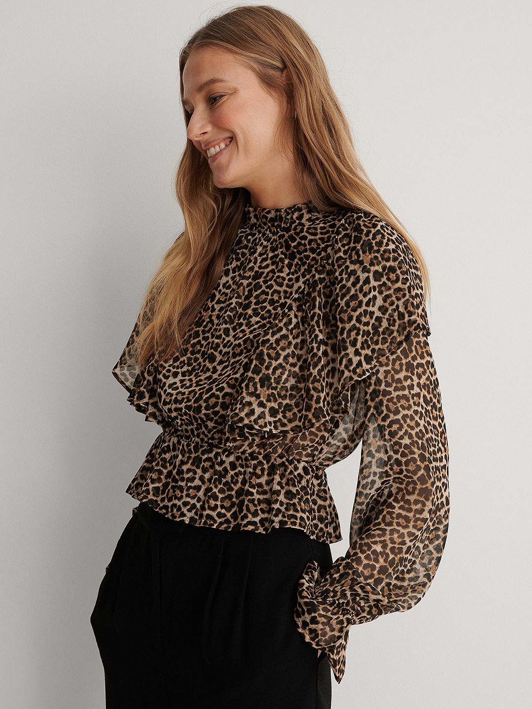 

NA-KD Women Black & Brown Leopard Print Ruffle Peplum Top