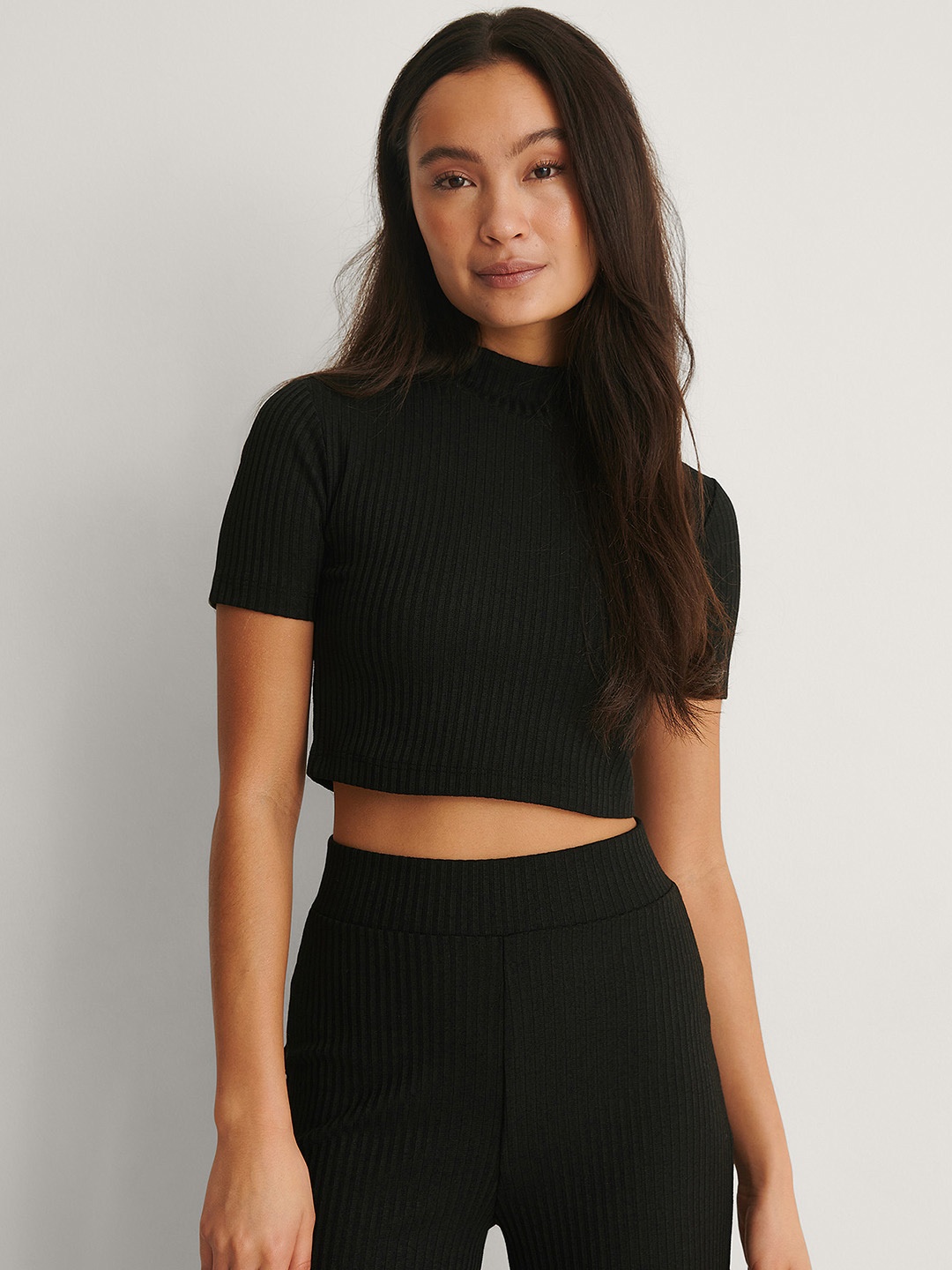 

NA-KD Black Ribbed Crop Top