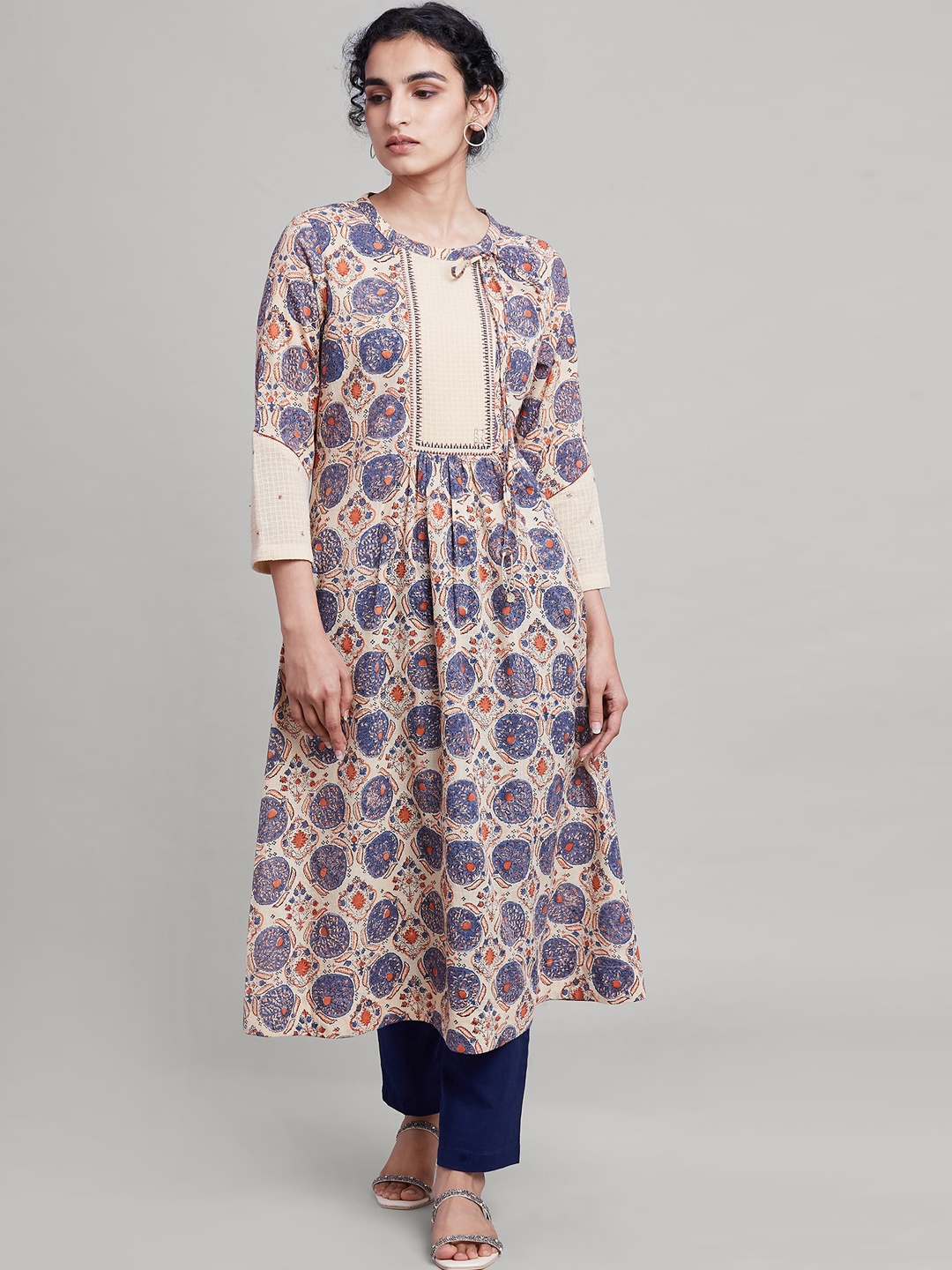 

W The Folksong Collection Women Beige & Blue Ethnic Motifs Printed Thread Work Cotton Kurta