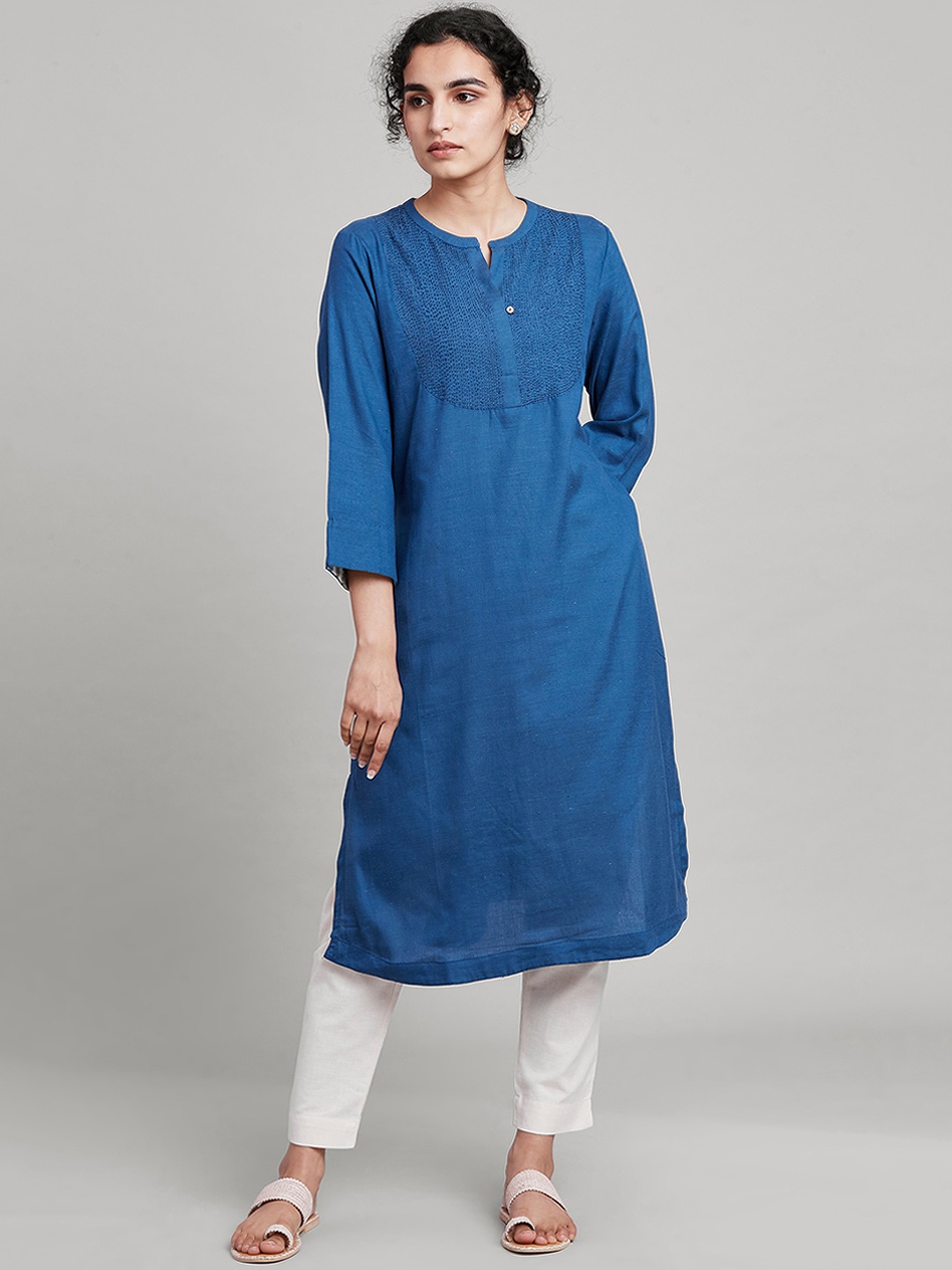 

W The Folksong Collection Women Blue Solid Kurta