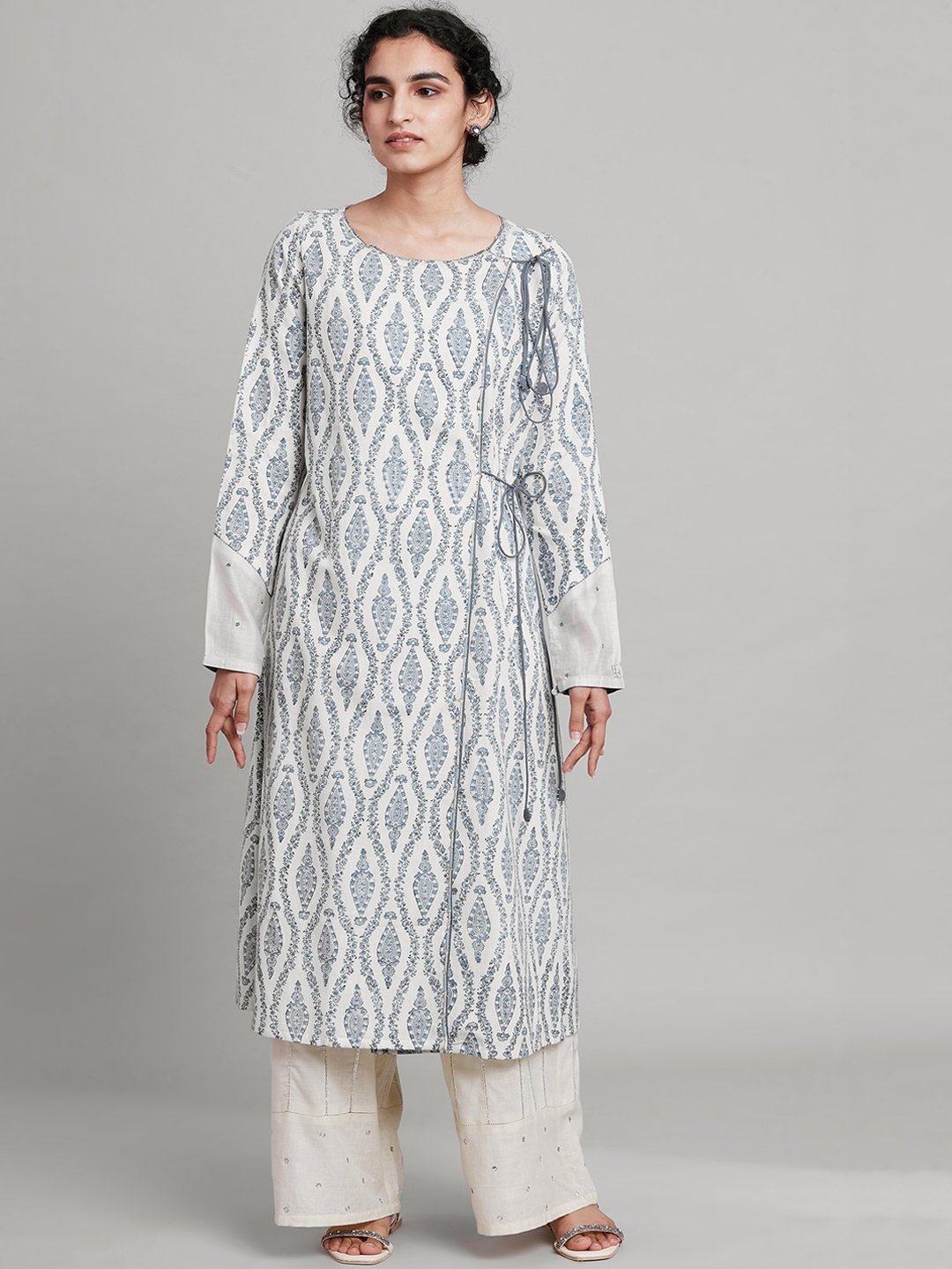 

W The Folksong Collection Women White & Blue Ethnic Motifs Printed Kurta