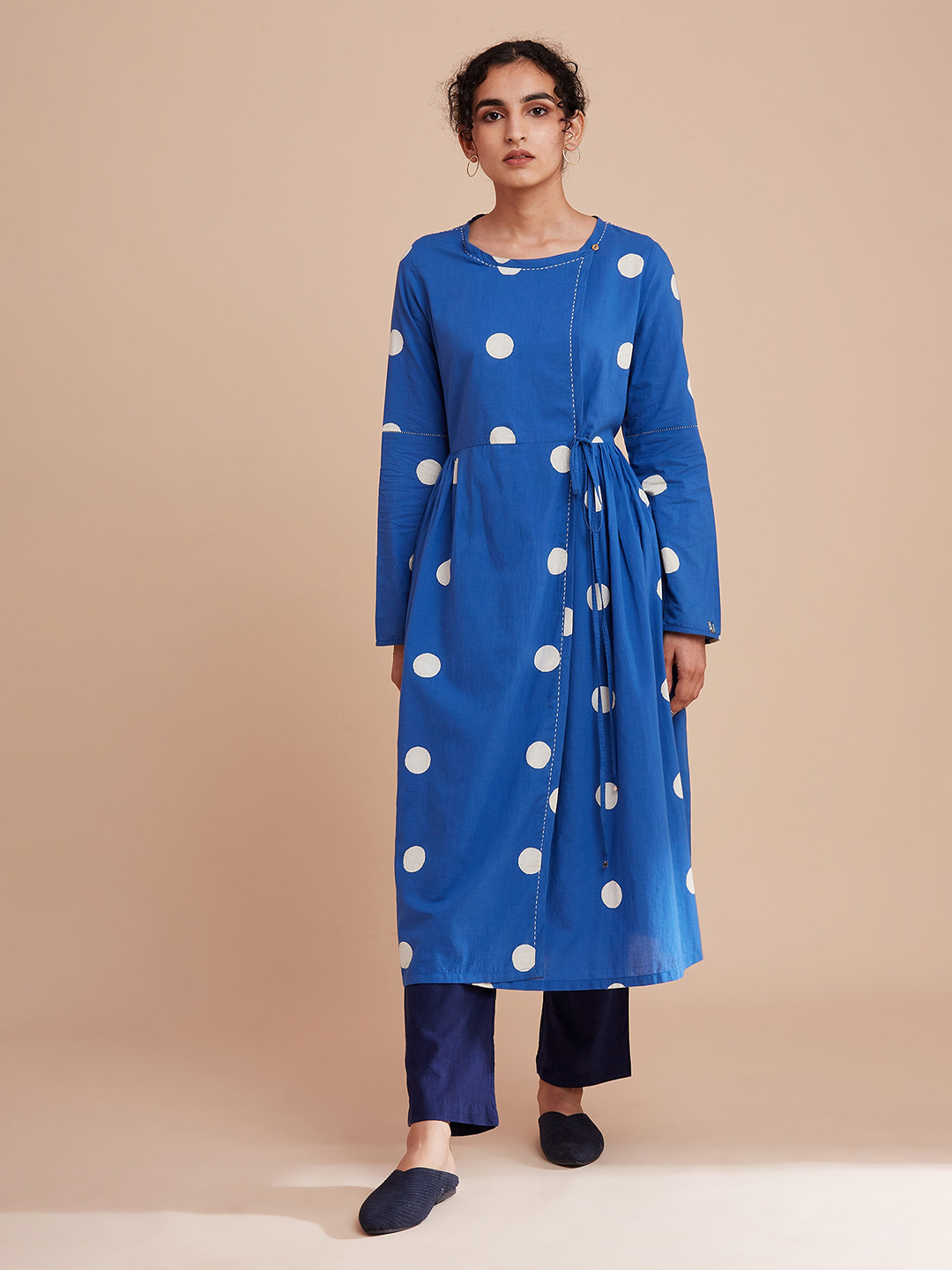 

W The Folksong Collection Women Blue & White Polka Dots Printed Cotton Kurta