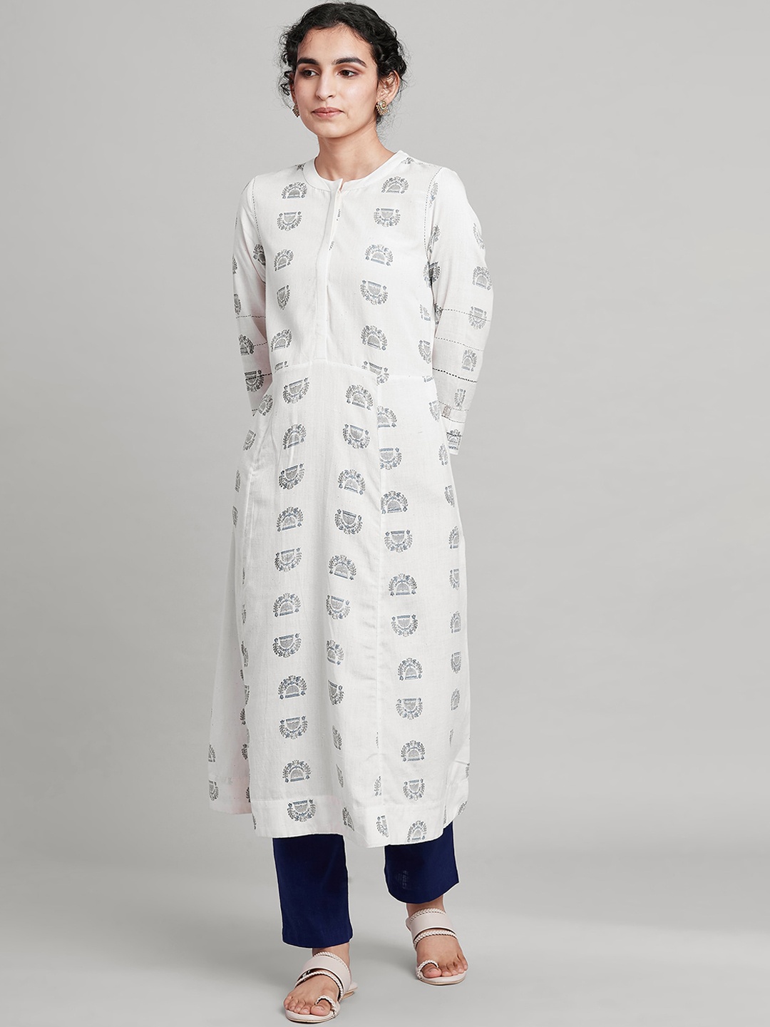 

W The Folksong Collection Women Ethnic Motifs Printed Kurta, White