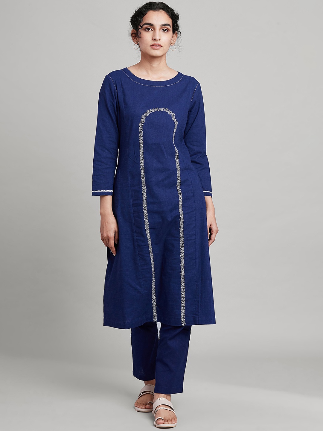 

W The Folksong Collection Women Blue Embroidered Kurta