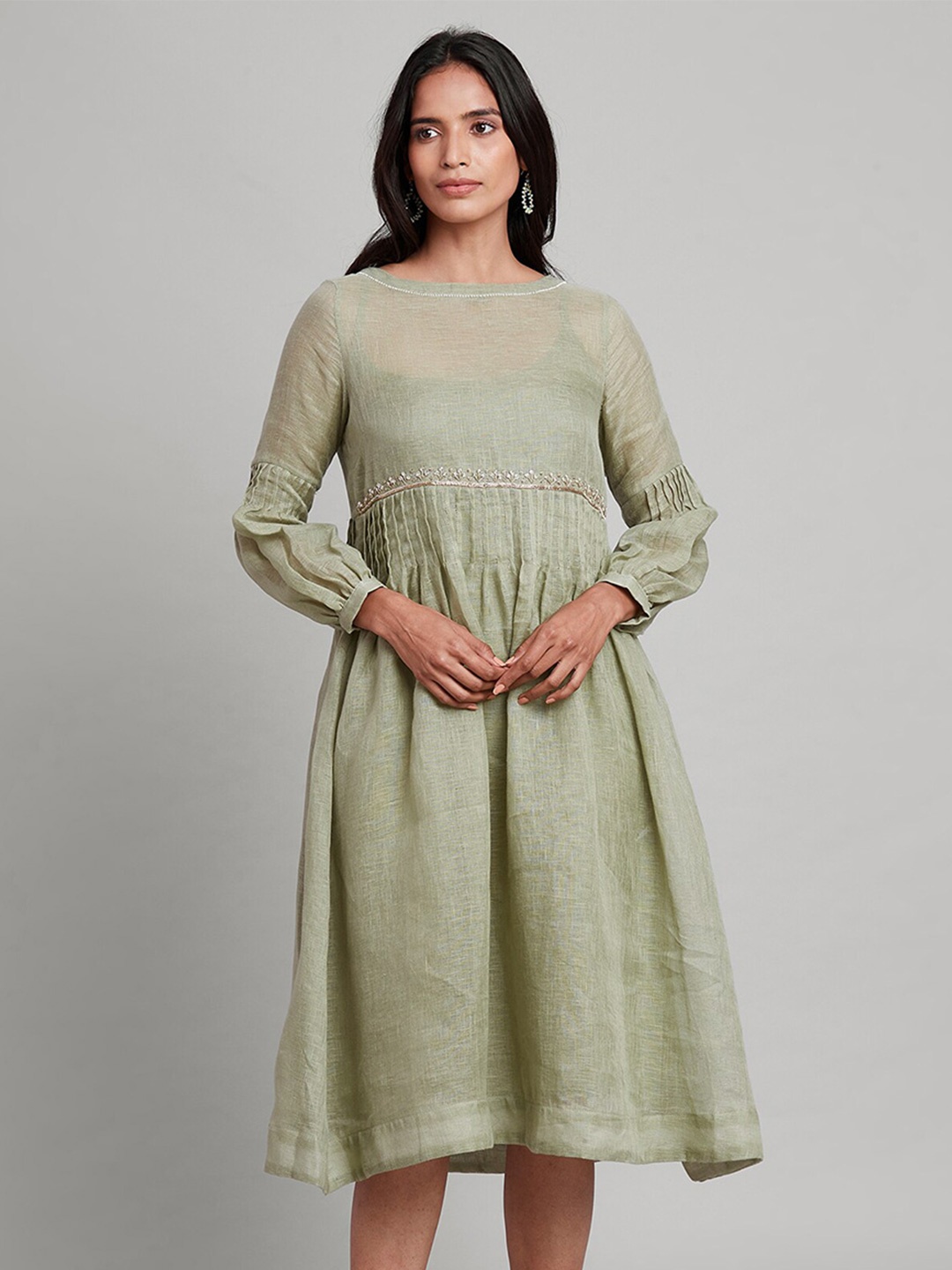 

W The Folksong Collection Green Ethnic Dress