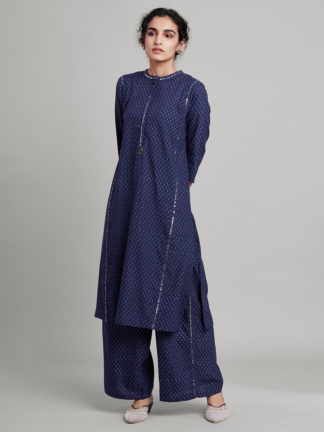 

W The Folksong Collection Women Blue Geometric Printed Kurta