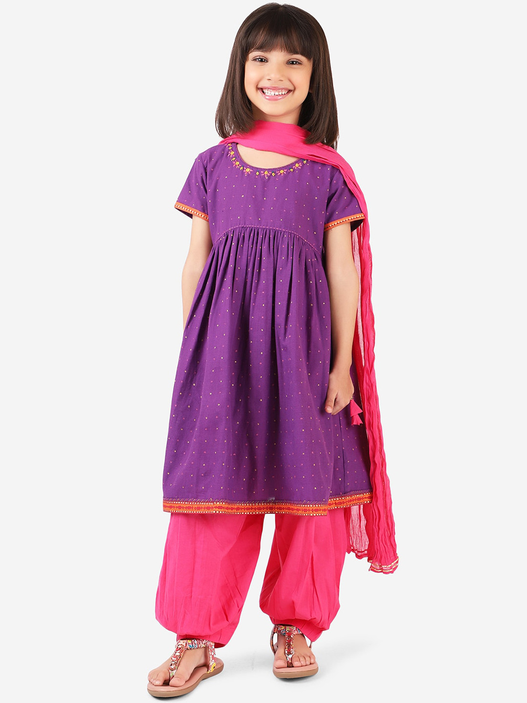 

Fabindia Girls Purple & Pink Embroidered Pleated Pure Cotton Kurta with Salwar & Dupatta