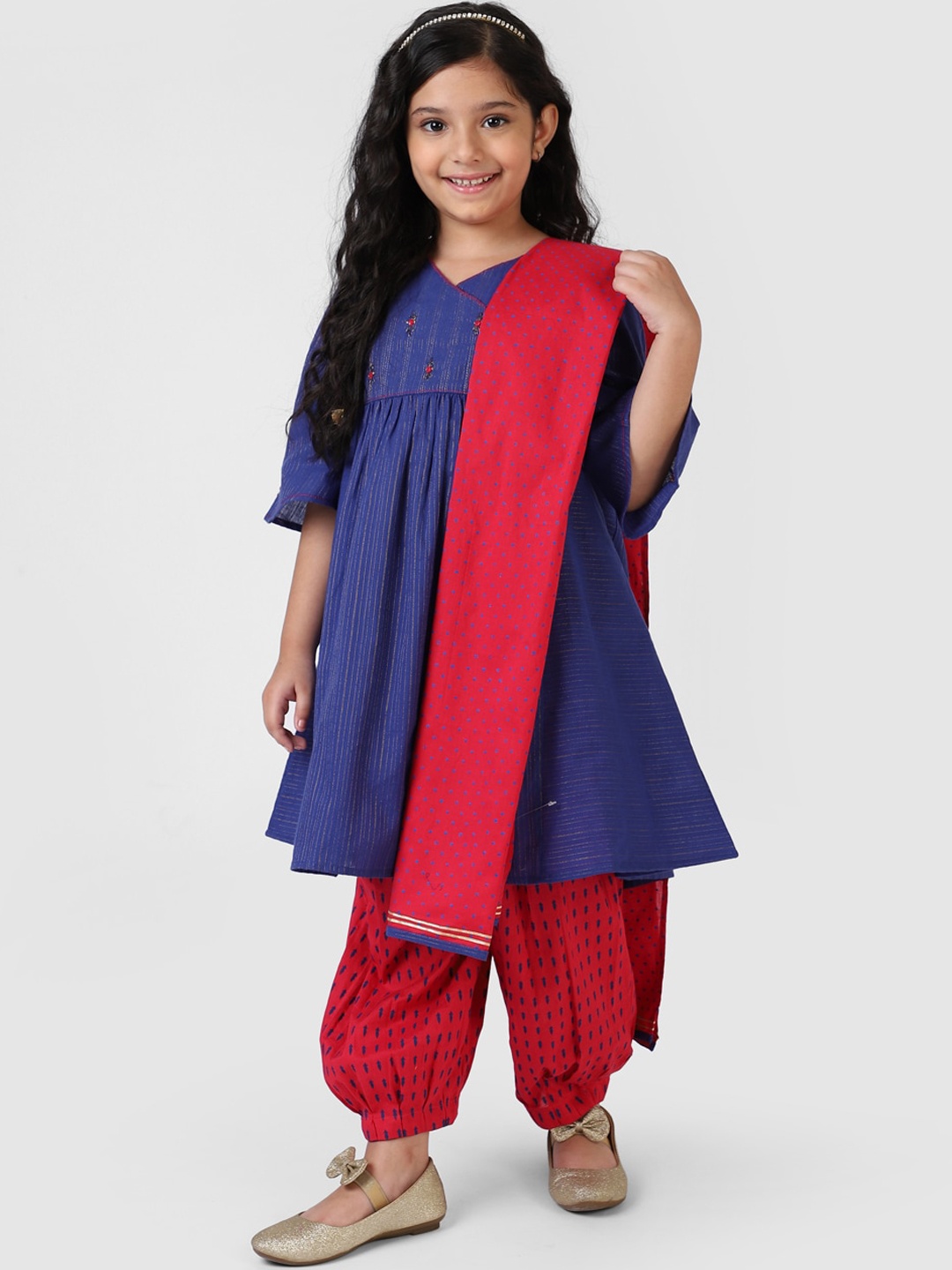 

Fabindia Girls Navy Blue Pleated Pure Cotton Kurta with Dhoti Pants & Dupatta