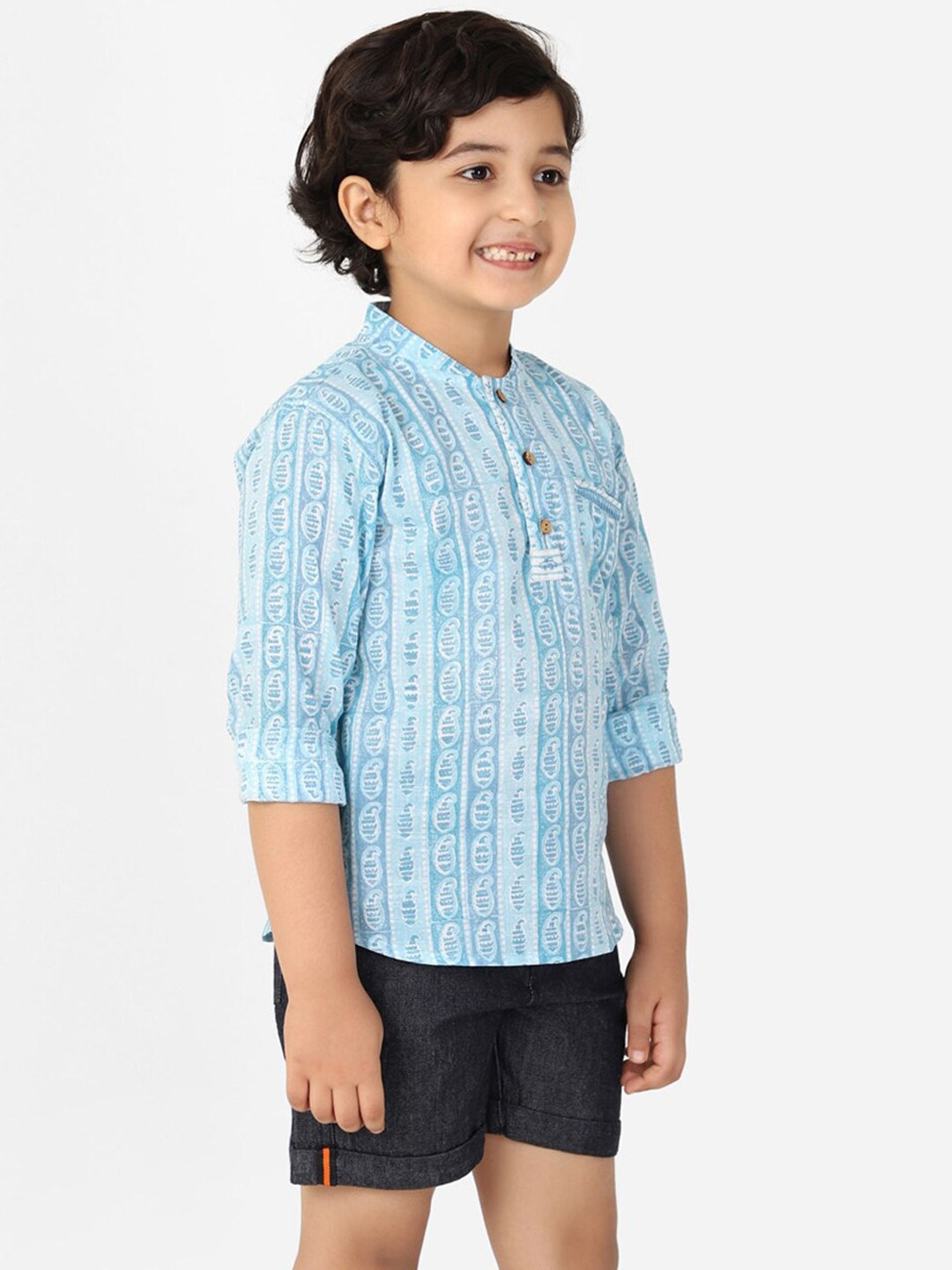 

Fabindia Boys Blue & White Ethnic Motifs Printed Cotton Kurta