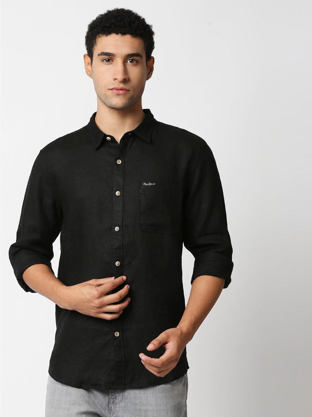 

Pepe Jeans Men Black Pure Linen Casual Shirt