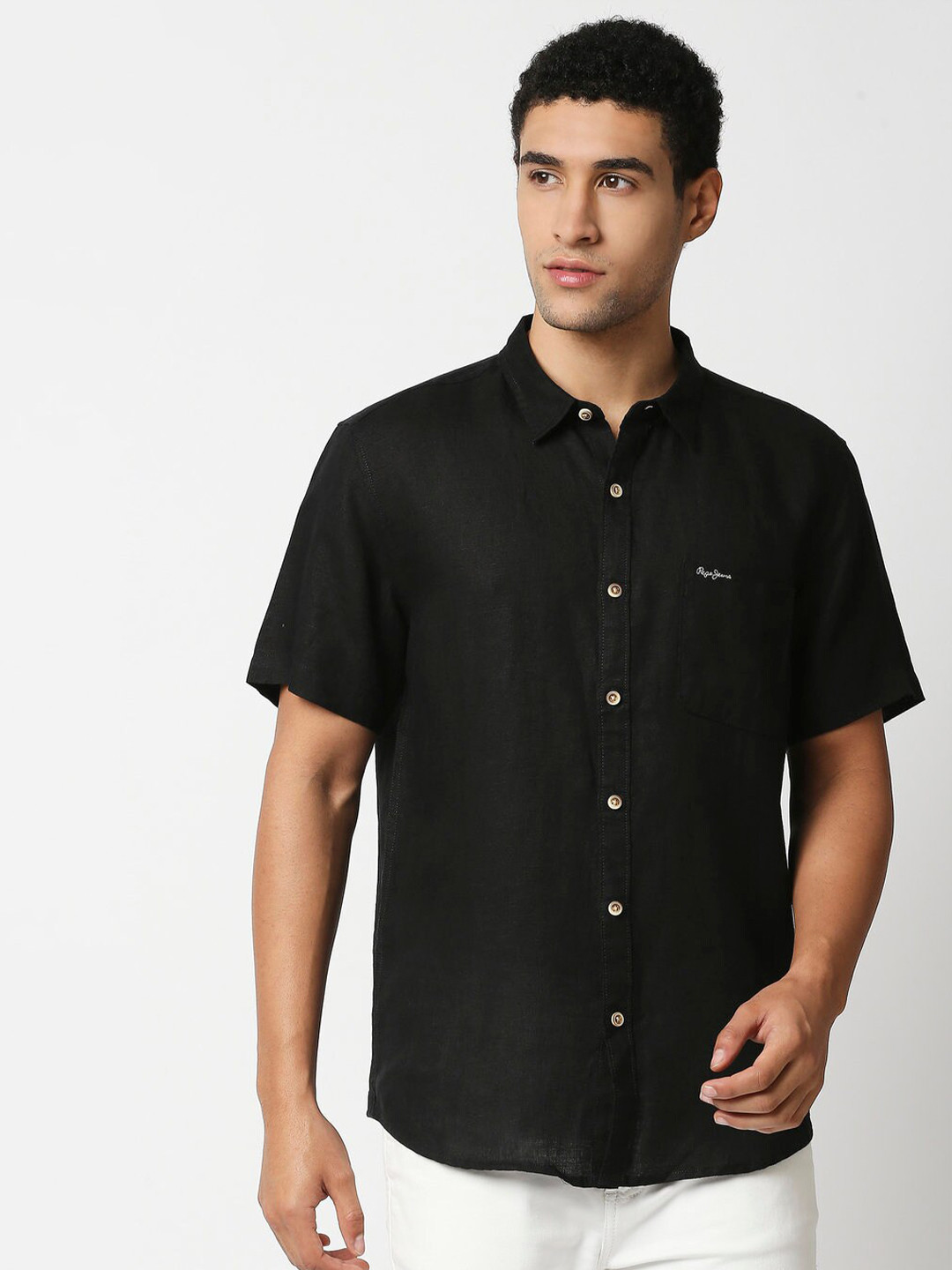 

Pepe Jeans Men Black Pure Linen Casual Shirt