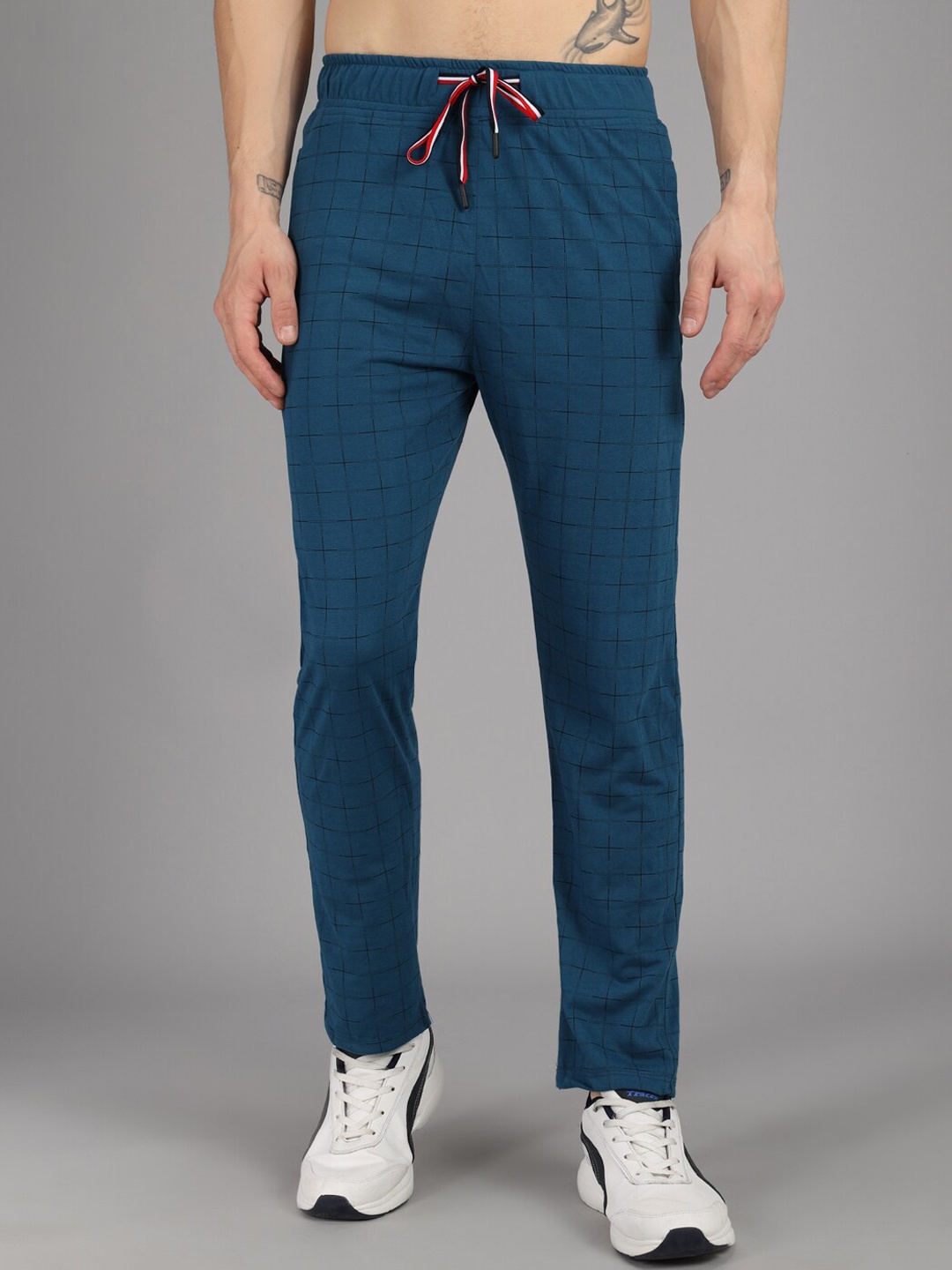 

Gallus Men Blue Checked Dry-Fit Cotton Regular-Fit Track Pants