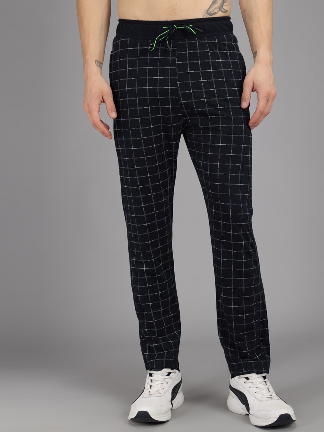 

Gallus Men Navy Blue Checked Dry Fit Sports Track Pants