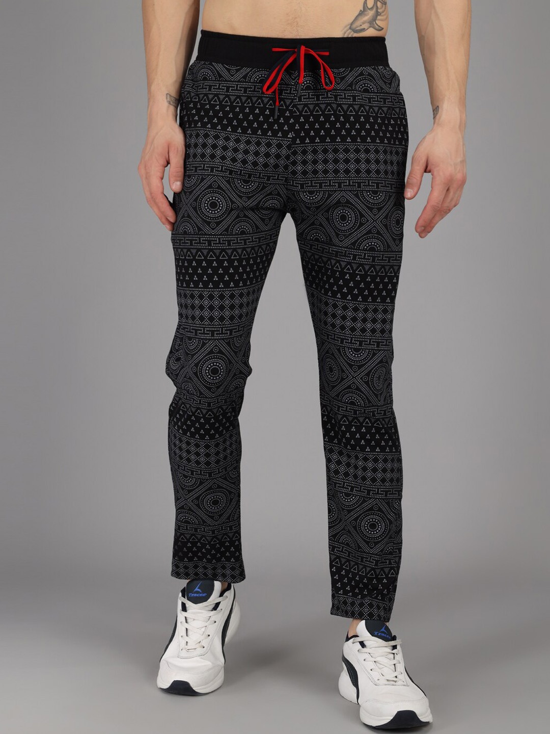 

Gallus Men Black & White Printed Cotton Dry-Fit Track Pants