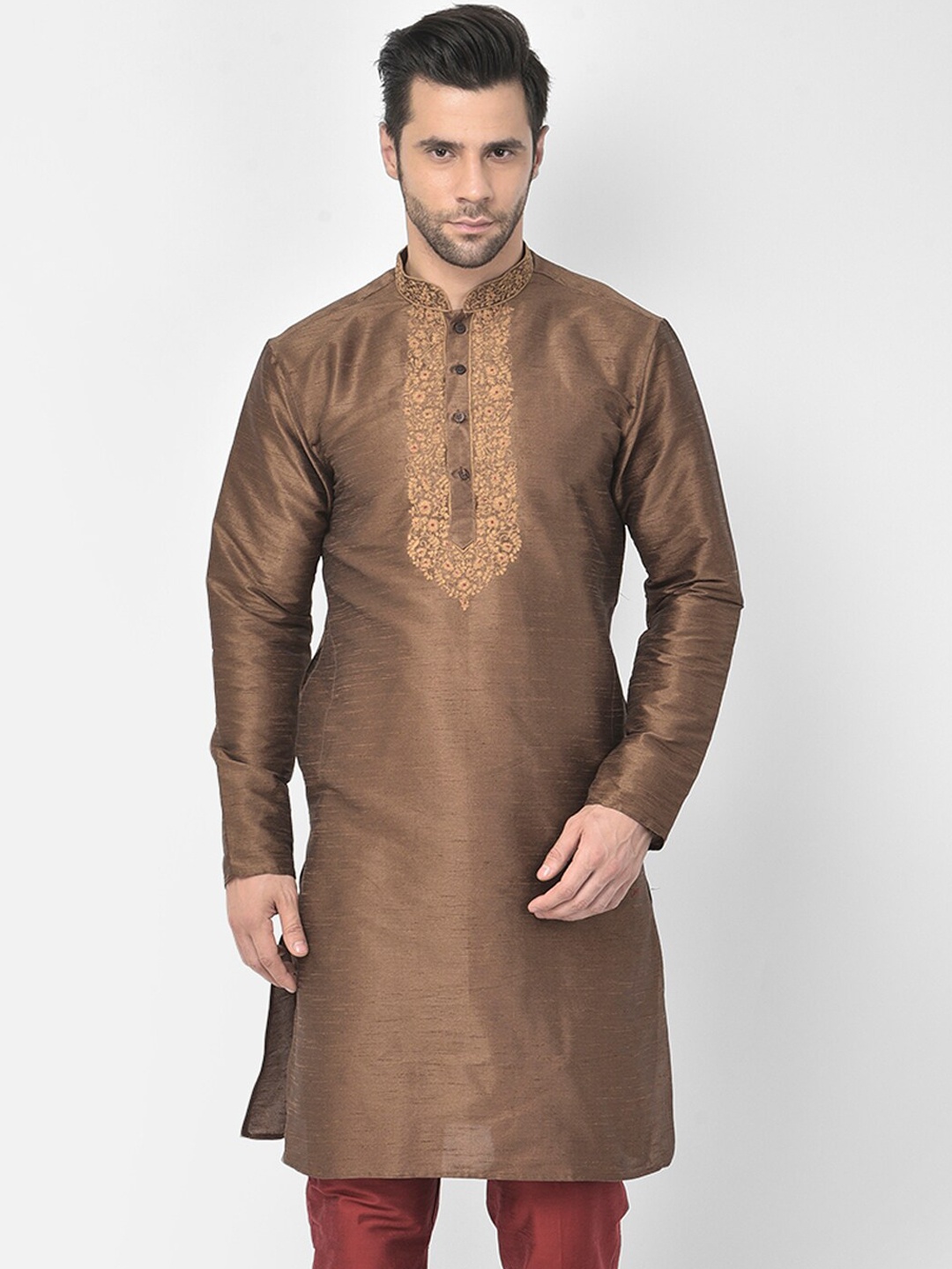 

DEYANN Men Brown Floral Embroidered Dupion Silk Kurta with Trousers