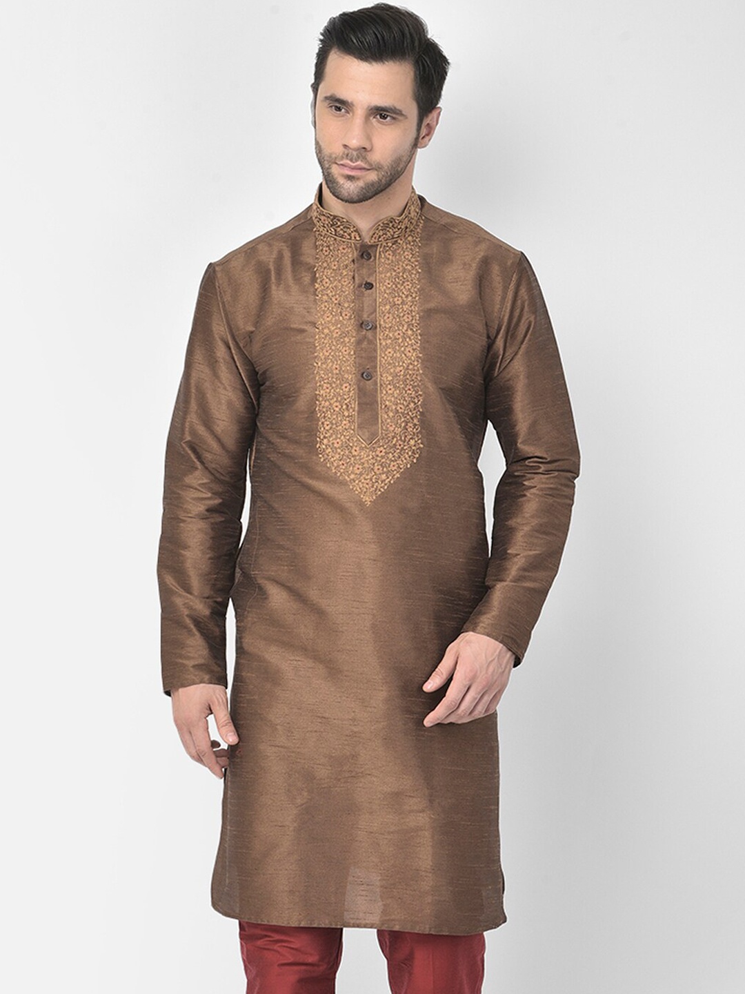 

DEYANN Men Brown Floral Embroidered Dupion Silk Kurta with Trousers