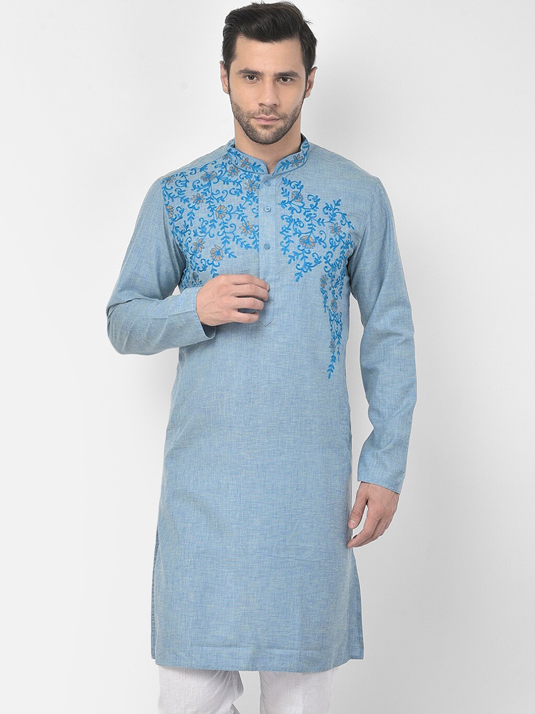 

DEYANN Men Blue Floral Embroidered Thread Work Pure Cotton Kurta with Trousers