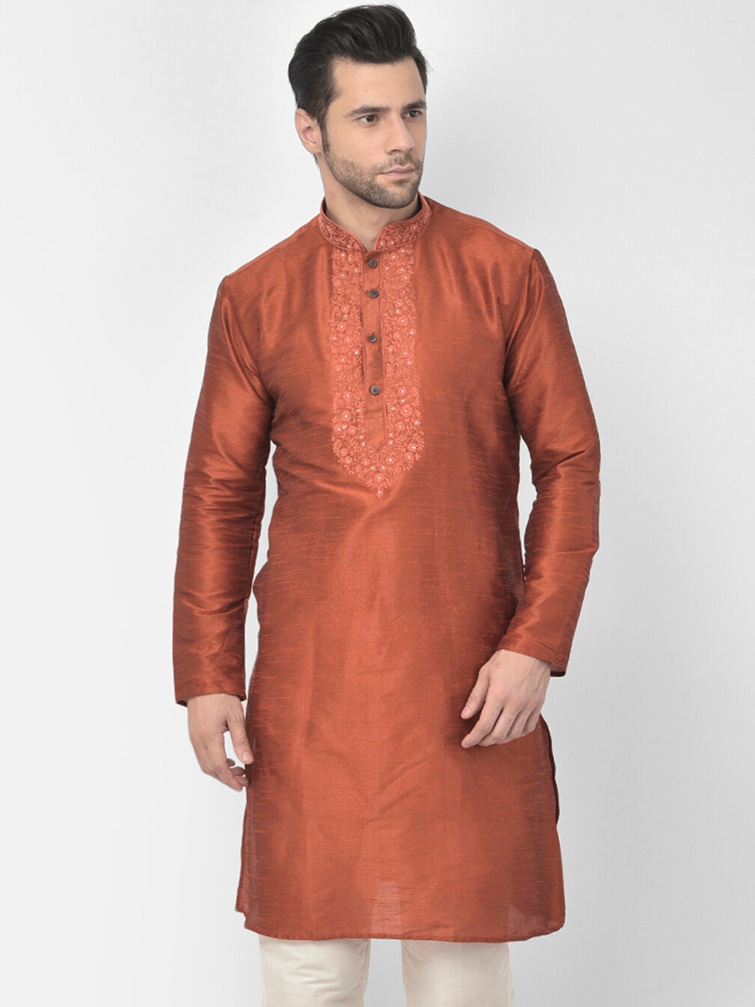 

DEYANN Men Orange Floral Embroidered Dupion Silk Kurta with Trousers