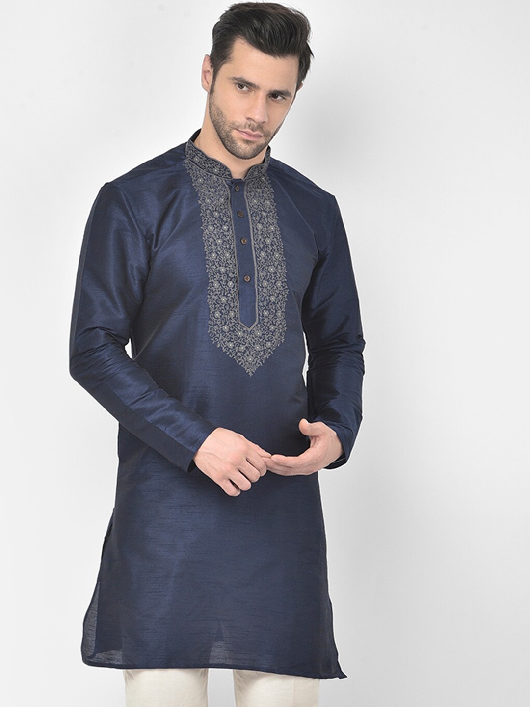 

DEYANN Men Navy Blue Floral Embroidered Dupion Silk Kurta with Trousers