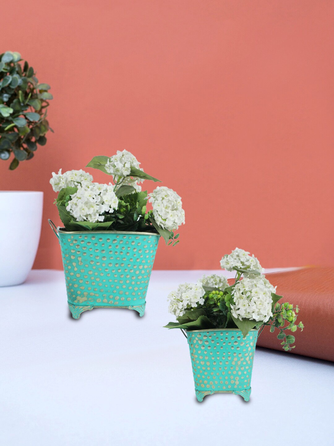 

Wonderland Green Set of 2 Metal Bucket Planters