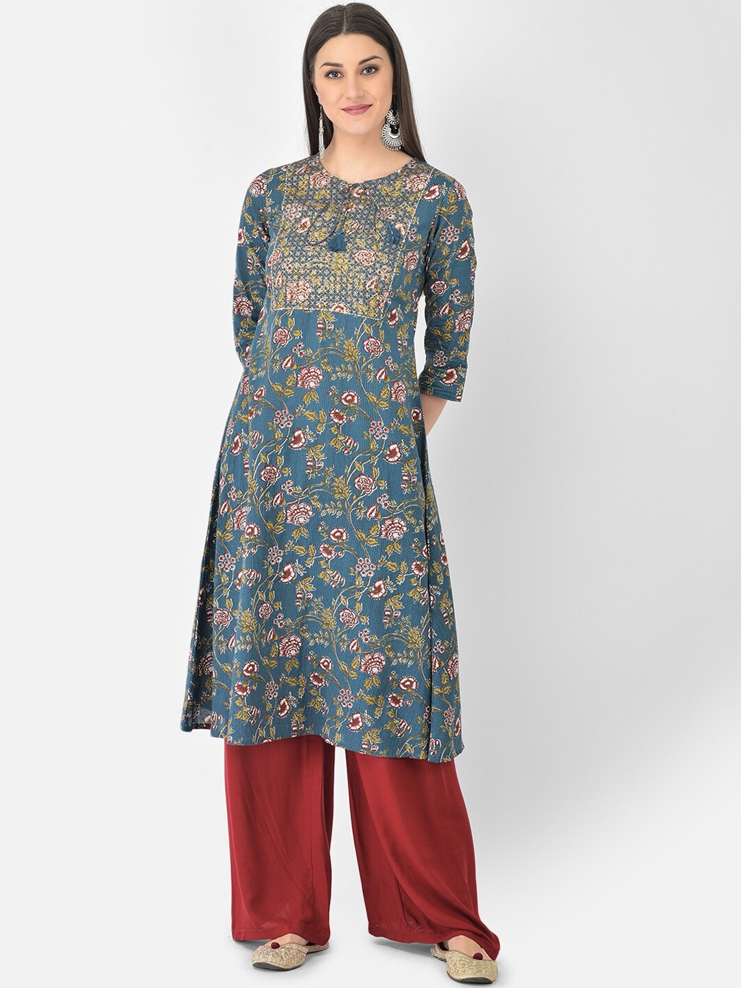 

Span Women Blue Floral Printed Kurta